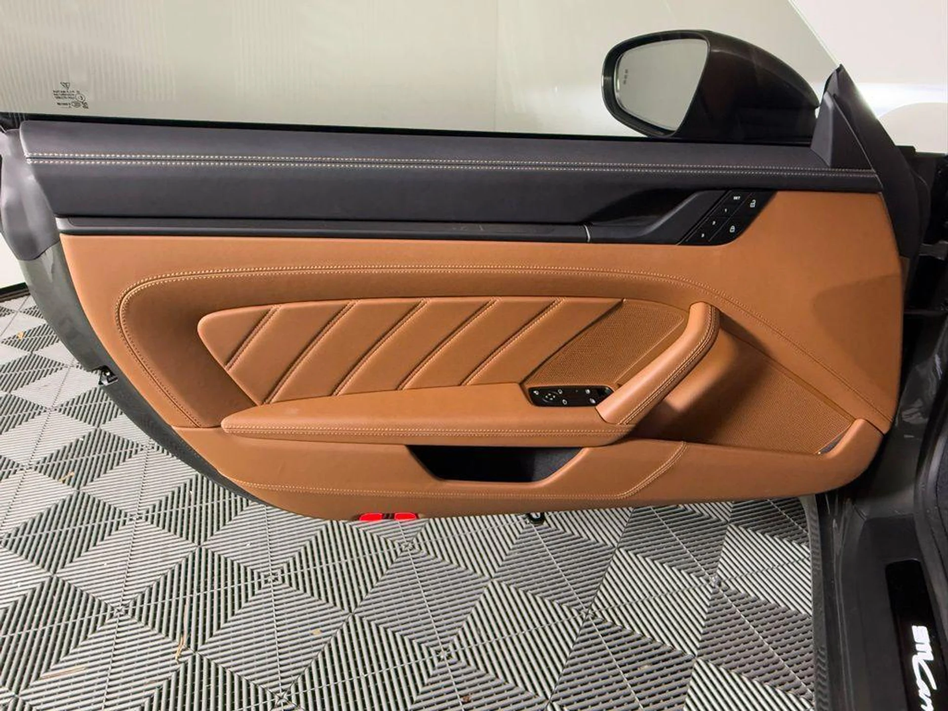 mph022_424507059_Zbsr_Yl_XQ_333tpyn9hwv_Lfm_R_Wqc4_02a5f75e3f