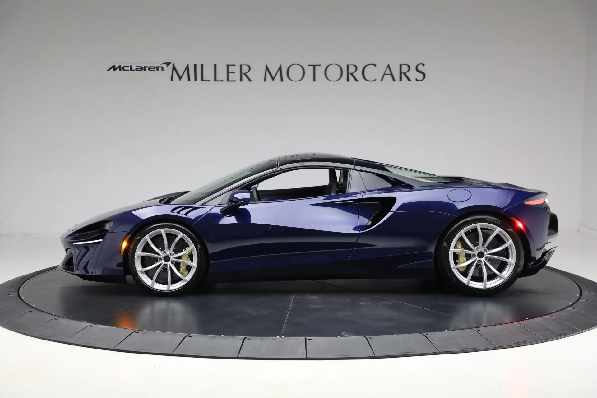 mph022_4245410940_New_2025_Mc_Laren_Artura_Spider_Tech_Lux_37edfb9a17