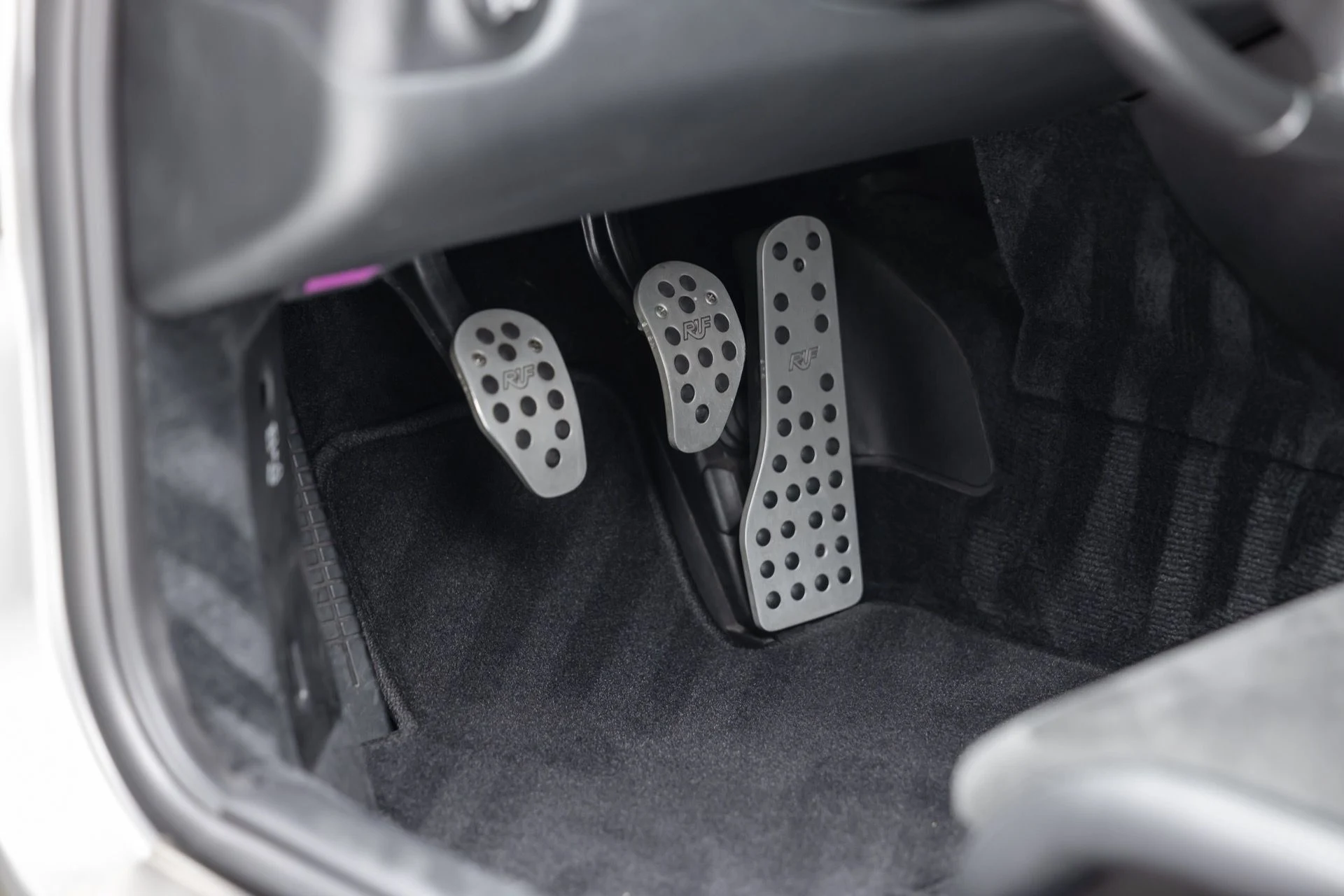 mph022_4252432309_13475_p23_l_f974c17d82