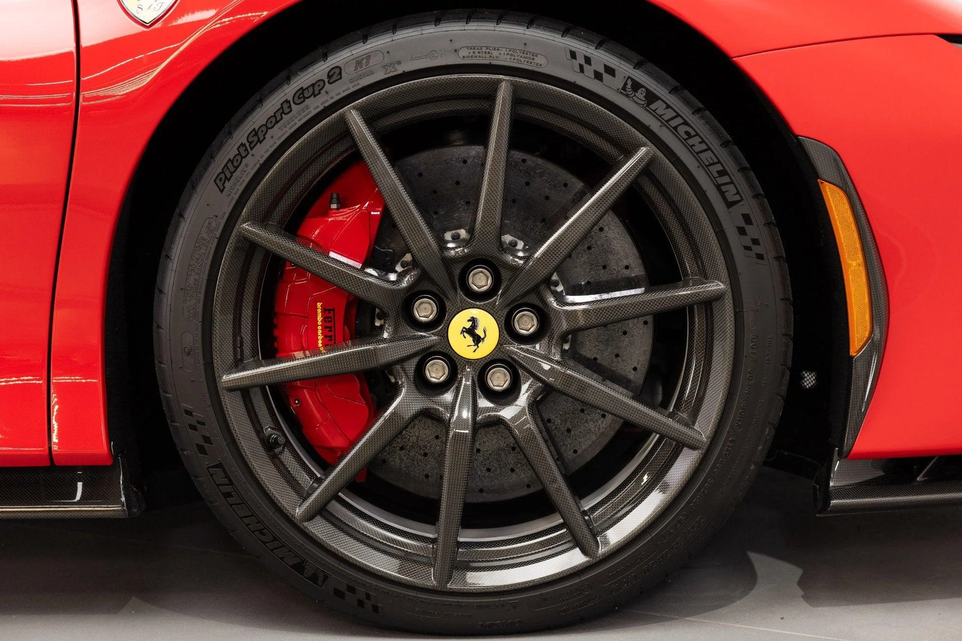 mph022_4256330232_Used_2022_Ferrari_SF_90_Spider_1788255959_11a4ff832d