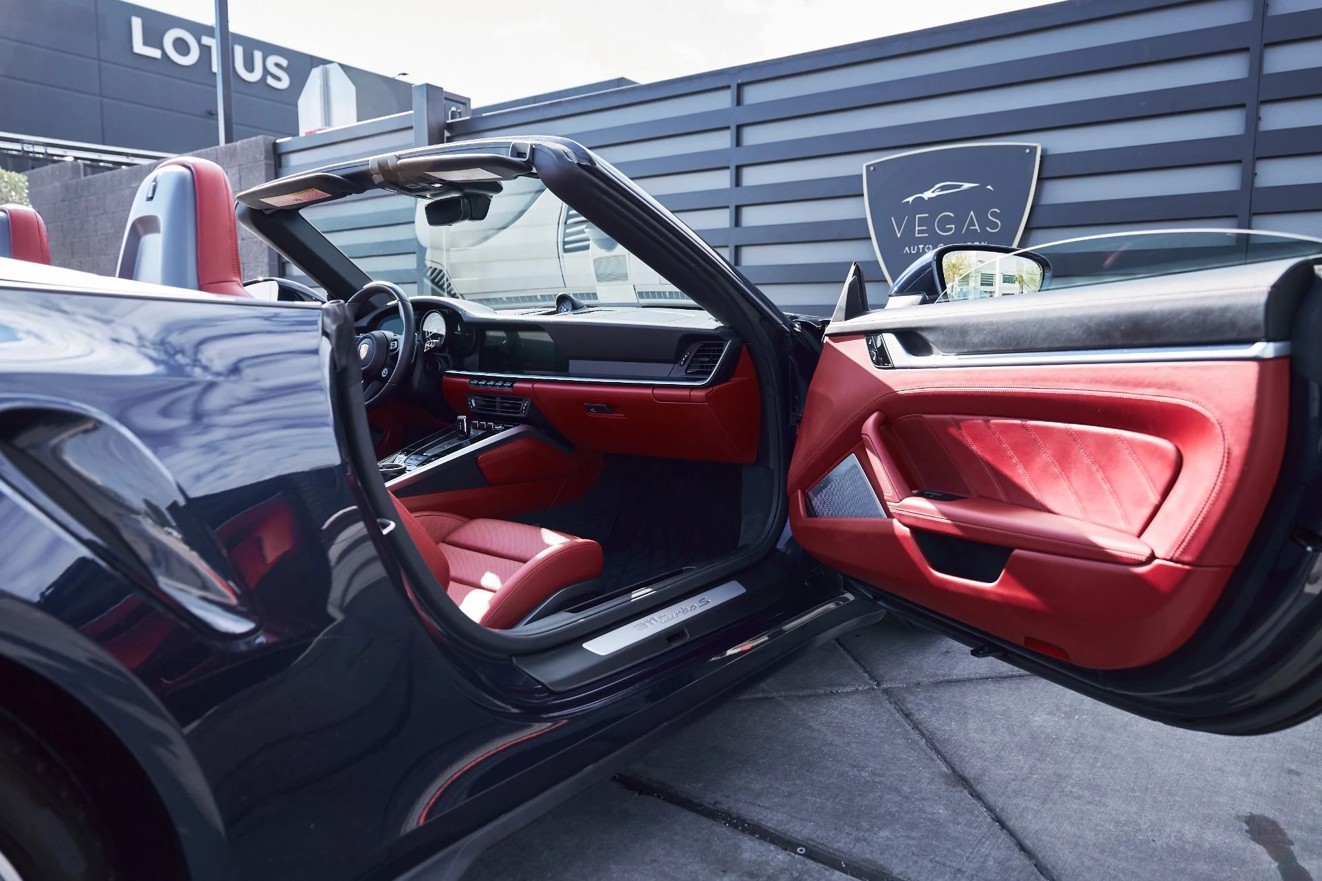 mph022_4257658864_Used_2021_Porsche_911_Turbo_S_1767839063_615fc26f3e