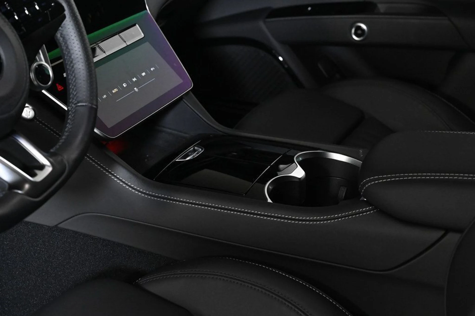 mph022_4257870481_used_2025_maserati_grecale_modena_11350_22945466_22_1024_2522f62bc4