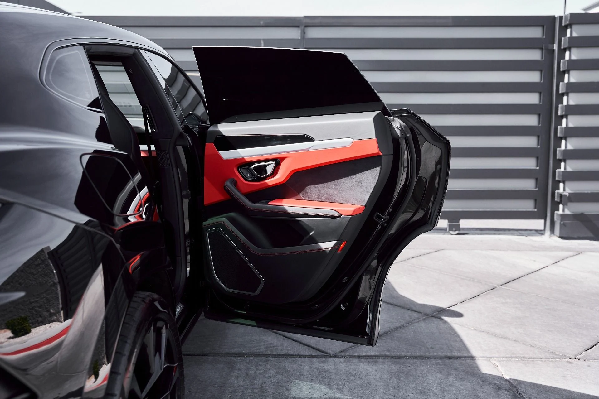 mph022_426138395_Used_2021_Lamborghini_Urus_1771987849_30ffcfcfa2