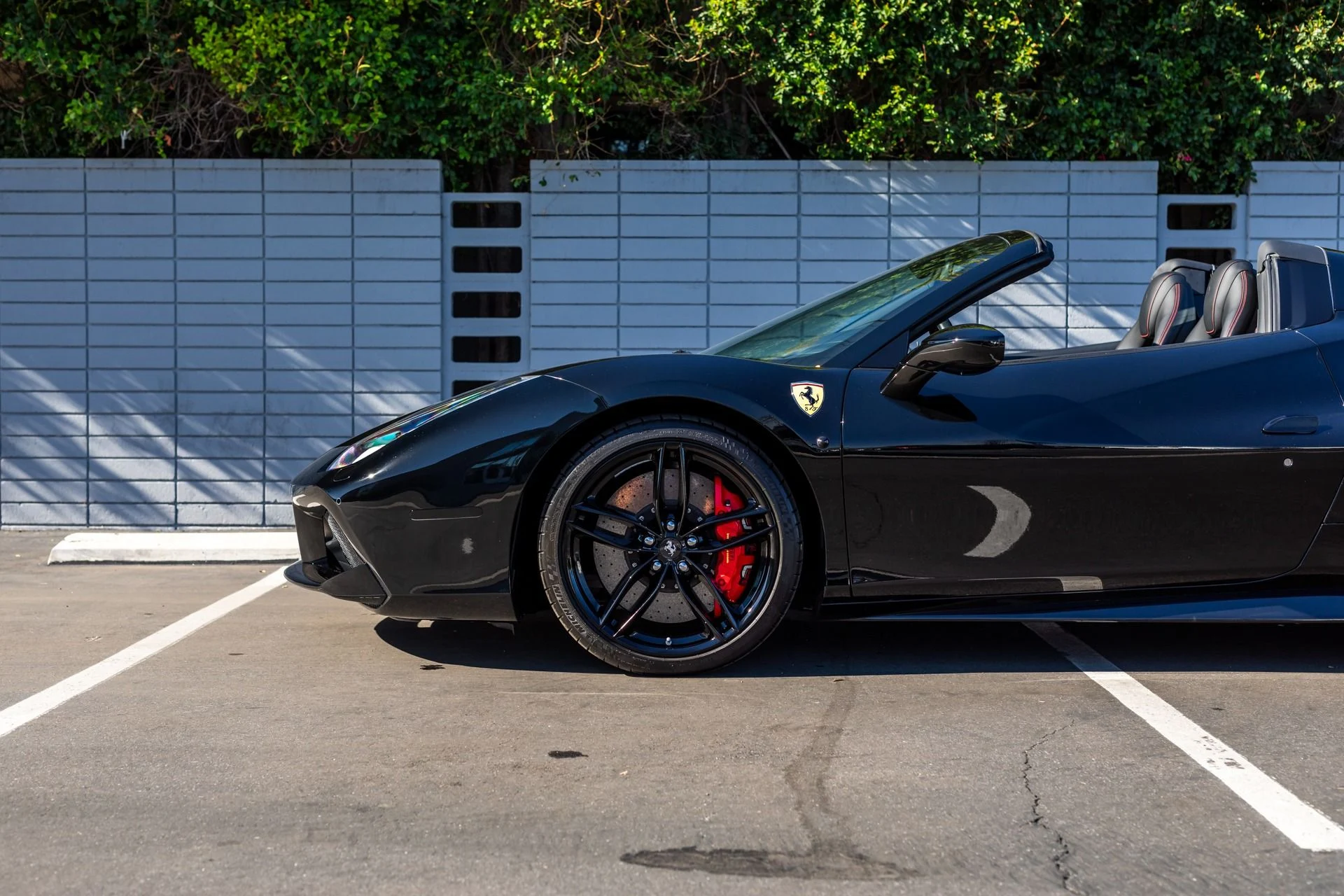 mph022_4271028420_Used_2018_Ferrari_488_Spider_1701972848_5b70b1bf7c