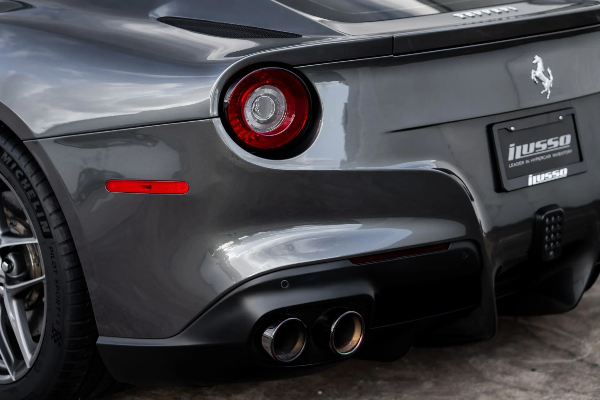 mph022_4272172710_Used_2015_Ferrari_F12berlinetta_1763421627_6b2e9776be