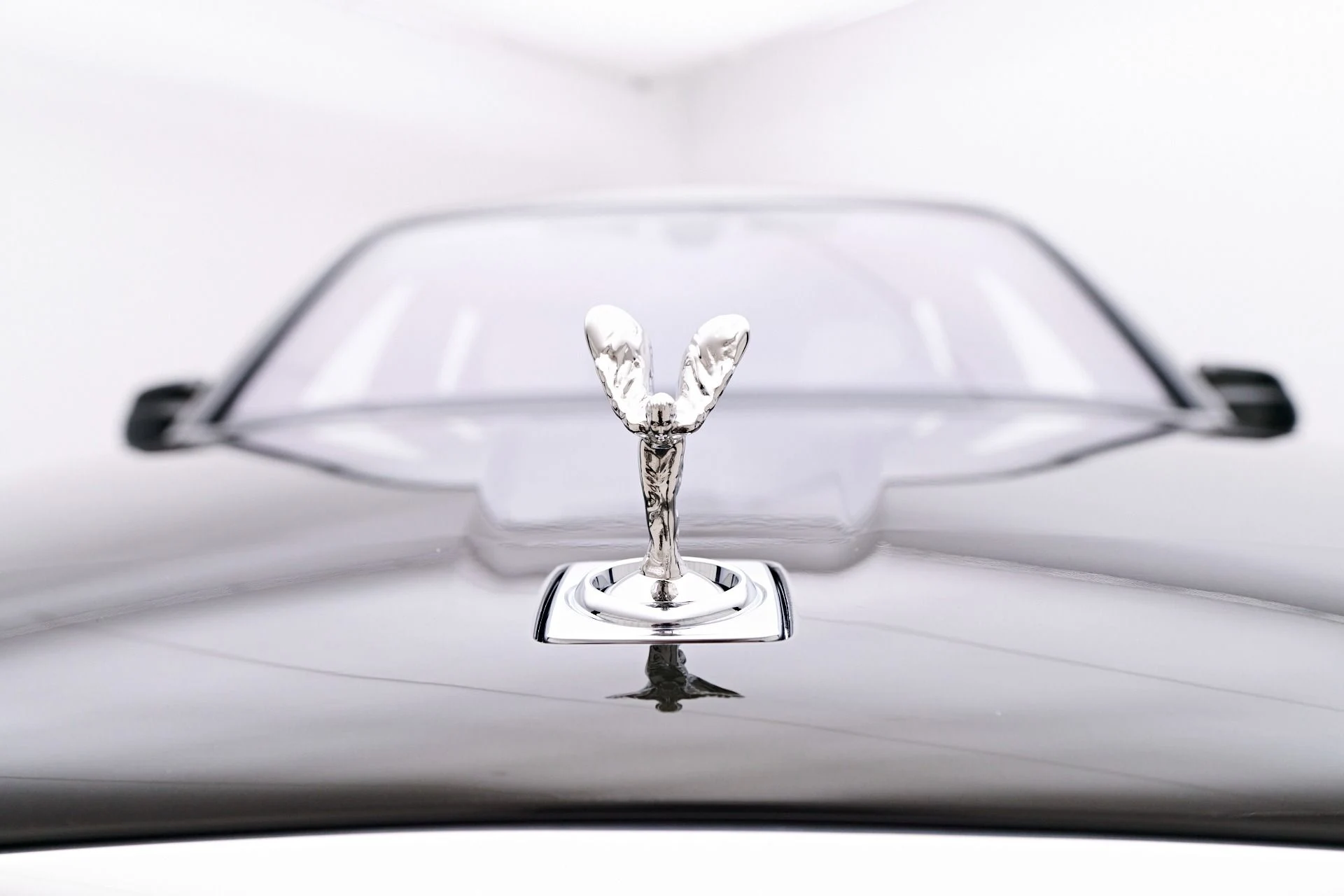 mph022_4279363436_Used_2023_Rolls_Royce_Cullinan_Base_1759189421_83fd07b454