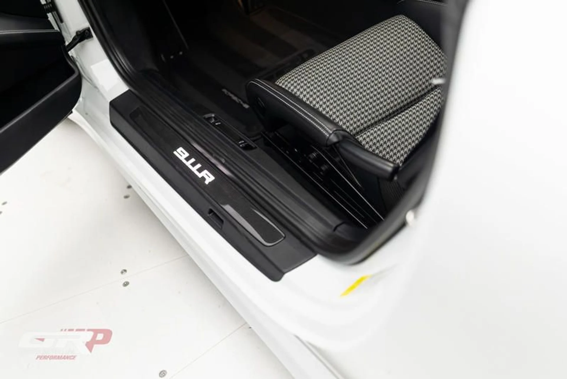 mph022_428726179_8_CC_0_C492_18_AD_4499_A1_F9_75681_EFF_3_AC_2_2156e0bcac