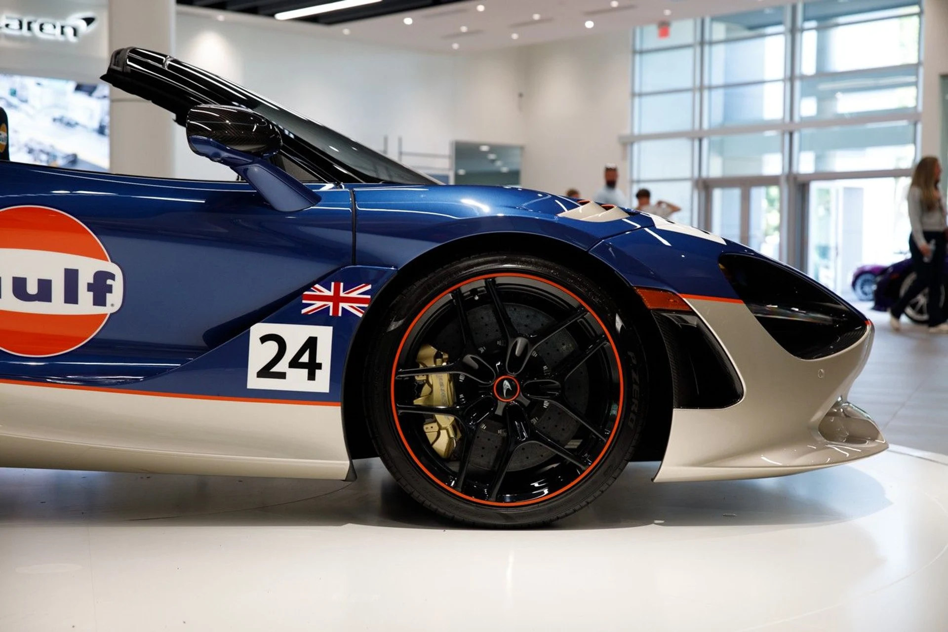 mph022_4287795148_430_p23_l_34cfd6b59f