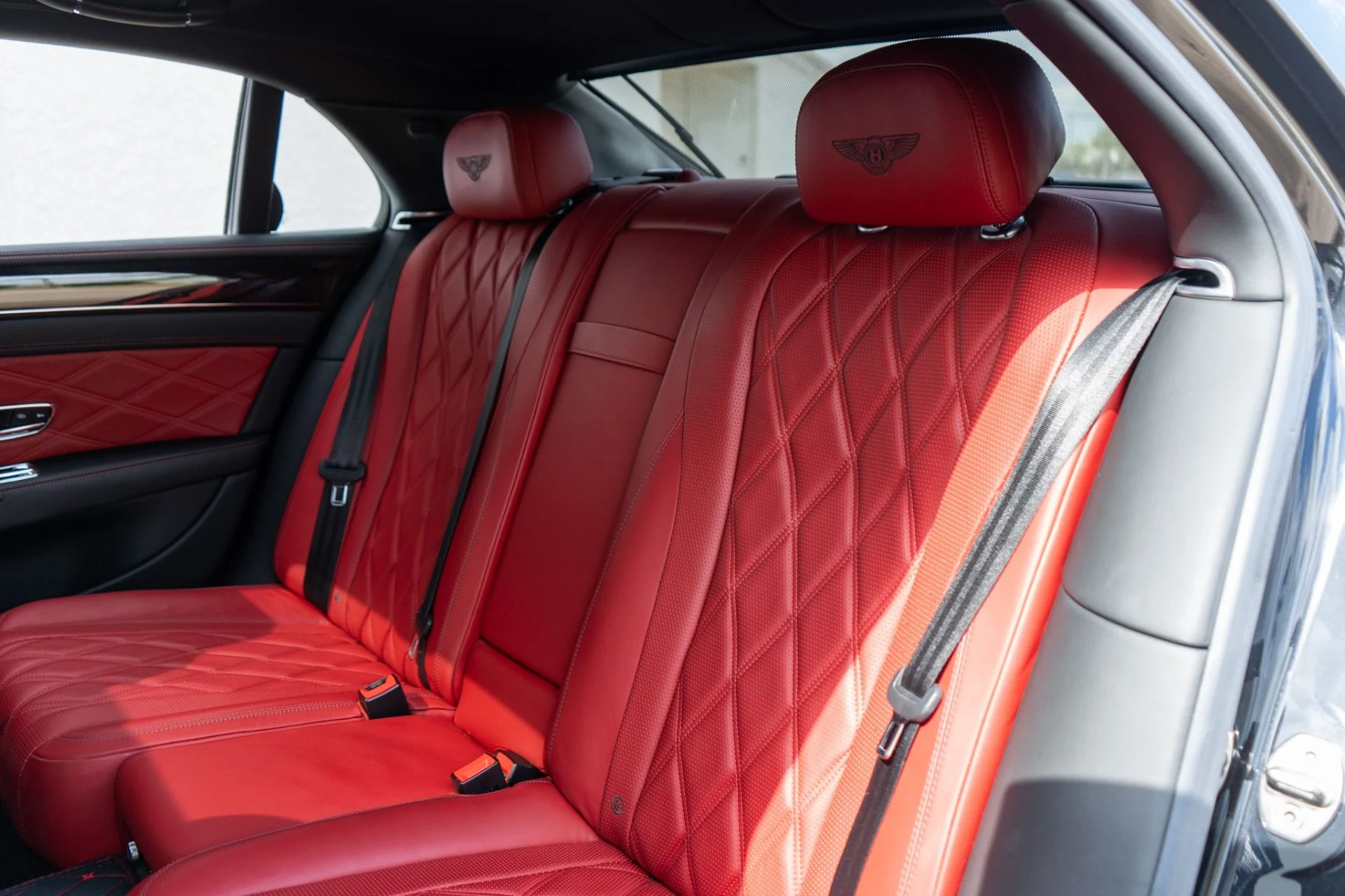 mph022_4291335080_Used_2016_Bentley_Flying_Spur_W12_1760989629_ee0e50ed0e