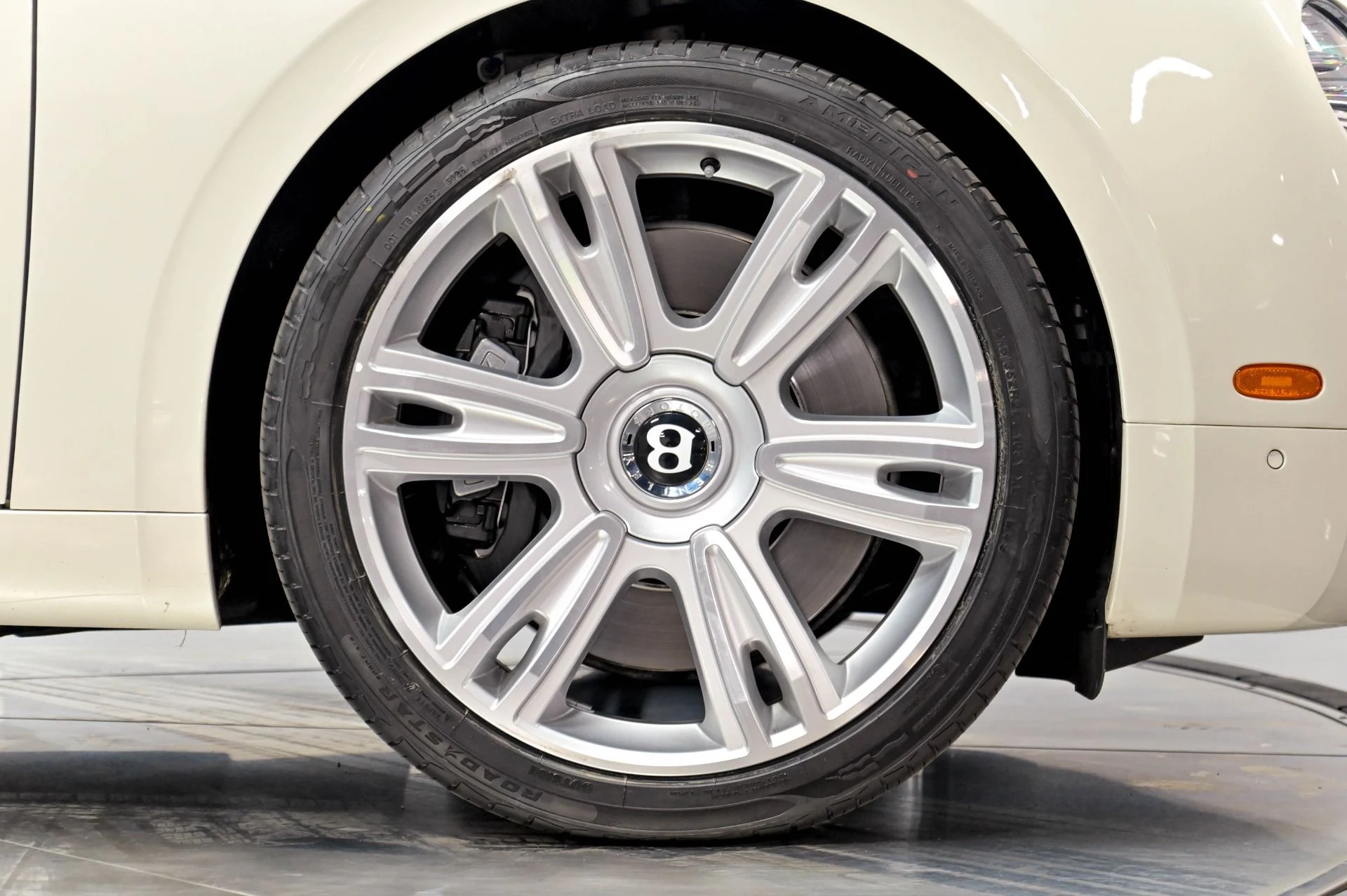 mph022_4292591642_Used_2016_Bentley_Flying_Spur_W12_1781281023_d721c15a53