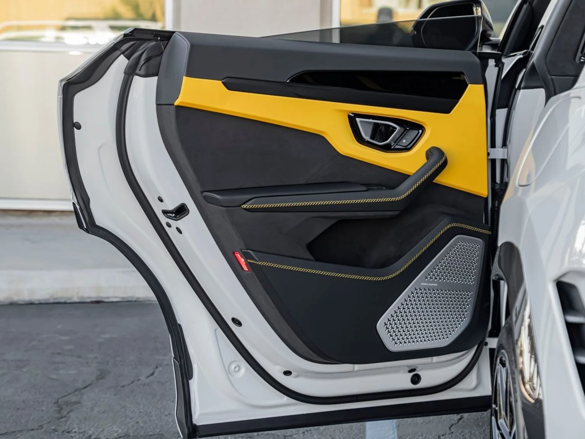 mph022_430671431_23_9a23791afe