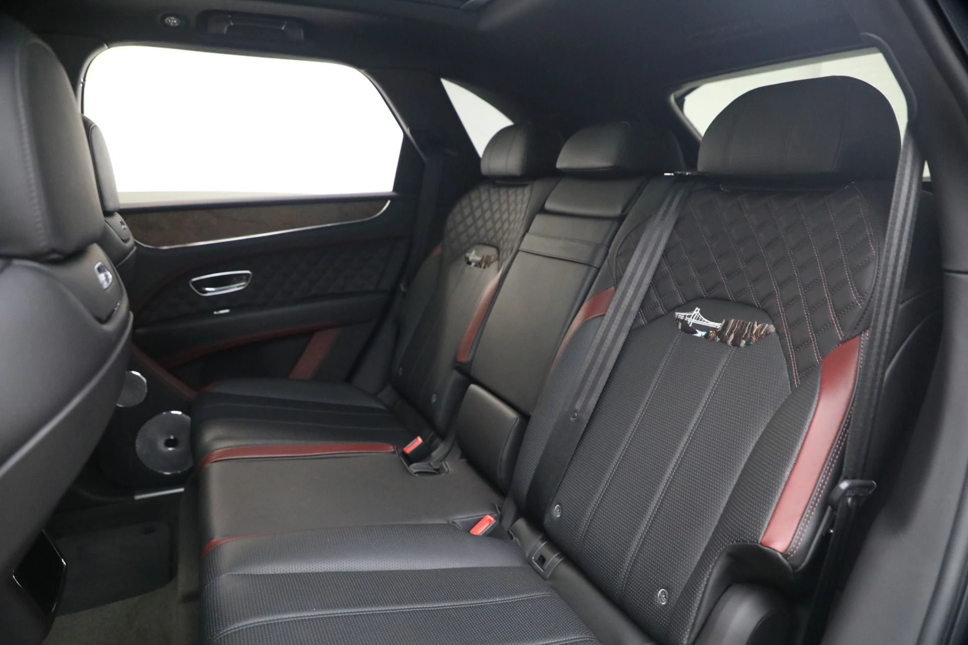 mph022_43837770_Used_2022_Bentley_Bentayga_V8_1772493107_02a18ec6a8