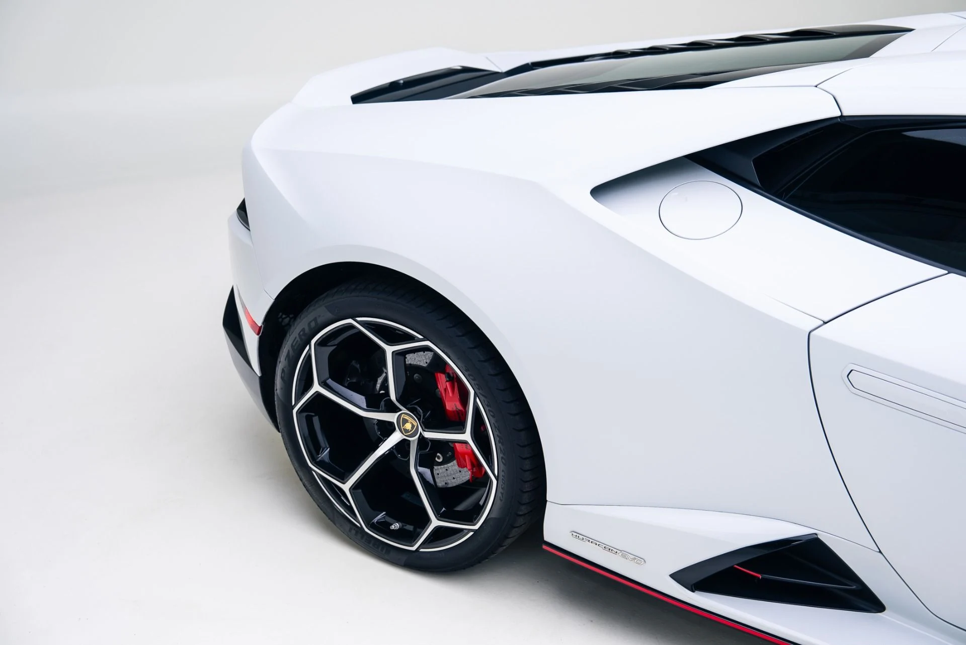 mph022_438785452_Used_2020_Lamborghini_Huracan_EVO_1766089728_0f1d128b50
