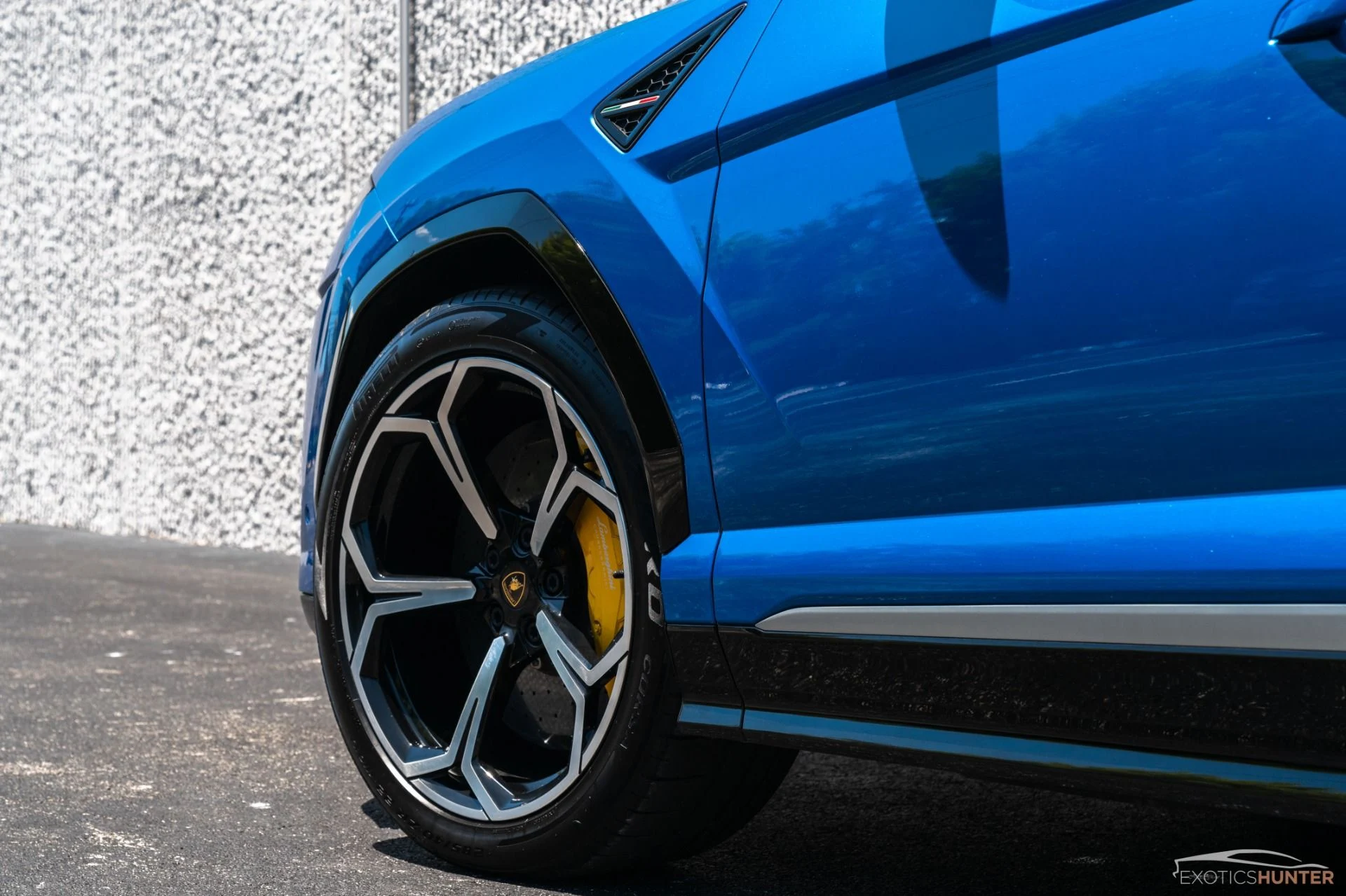 mph022_441797042_Used_2019_Lamborghini_Urus_HIGH_266_K_Sticker_w_EVERY_Desirable_Option_1683572182_fb51e2e255
