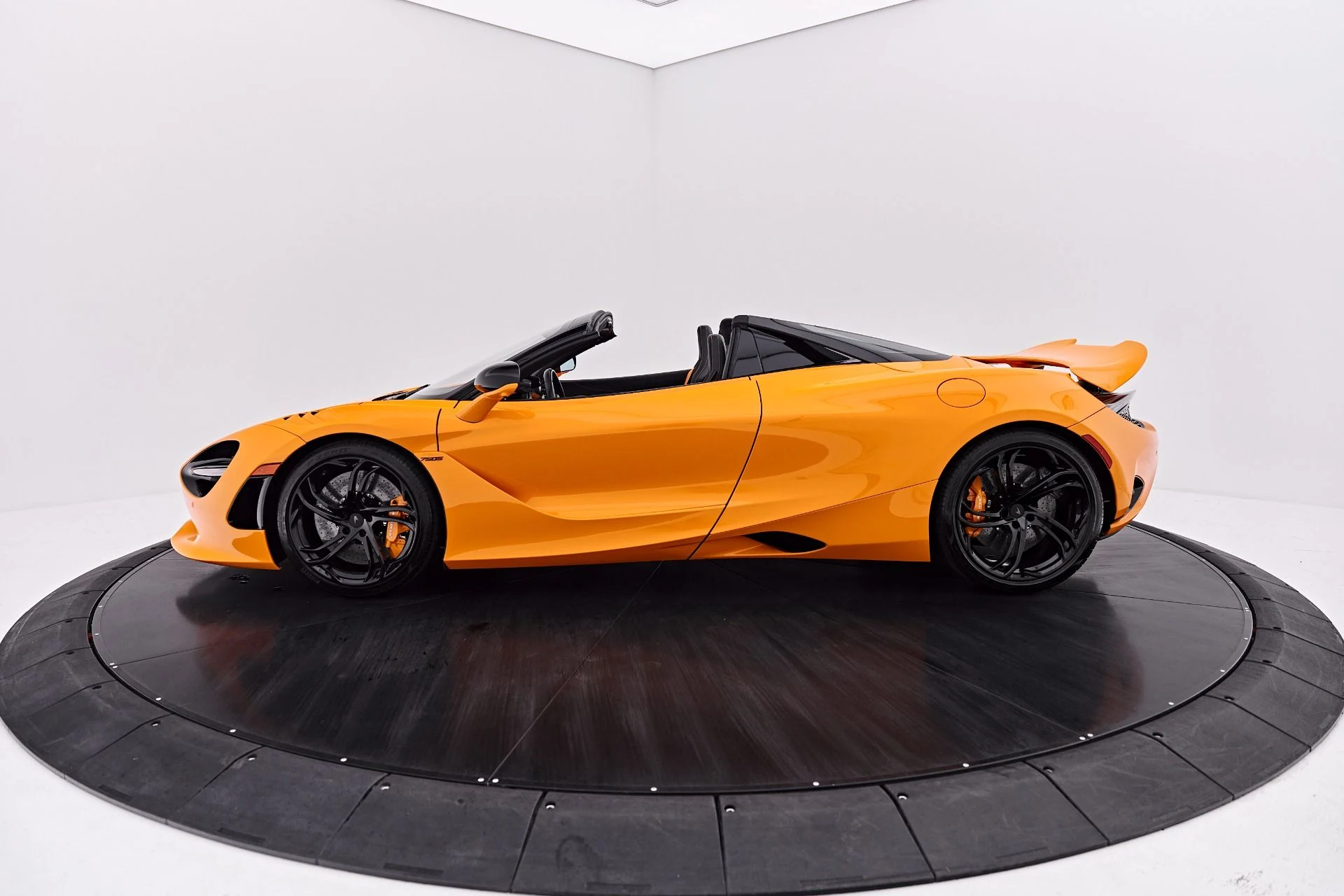 mph022_443871095_Used_2025_Mc_Laren_750_S_1786993705_4273b2be02