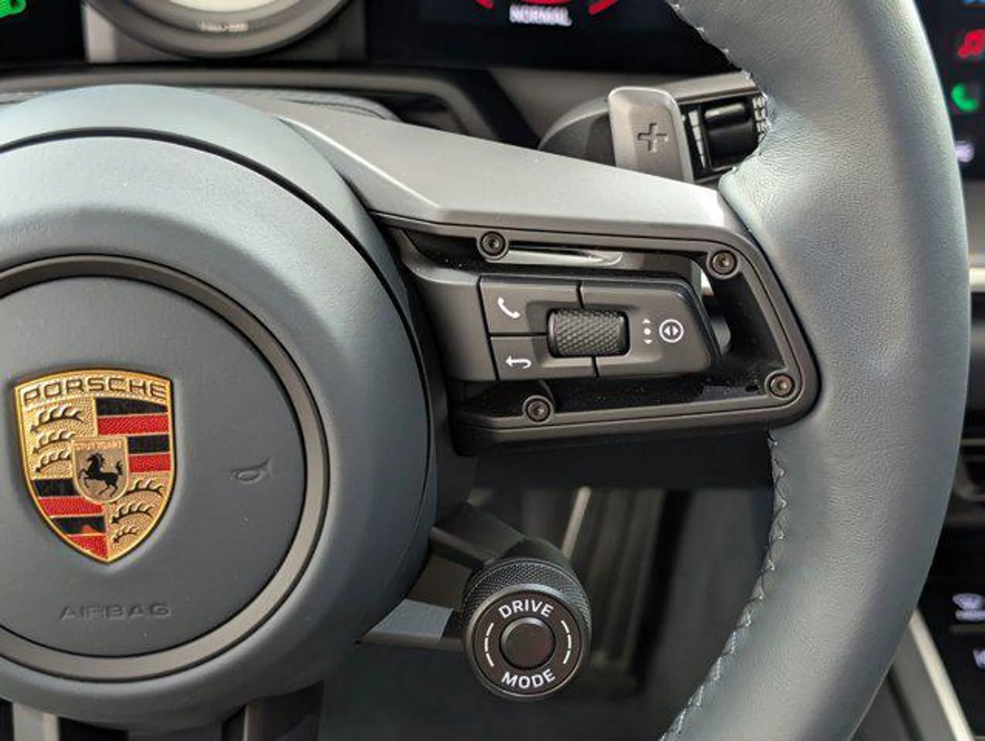 mph022_447579571_0uw_B_Qu18_Fysj1q_ma_L6q9_Aq1_O_w_eec2c808c5