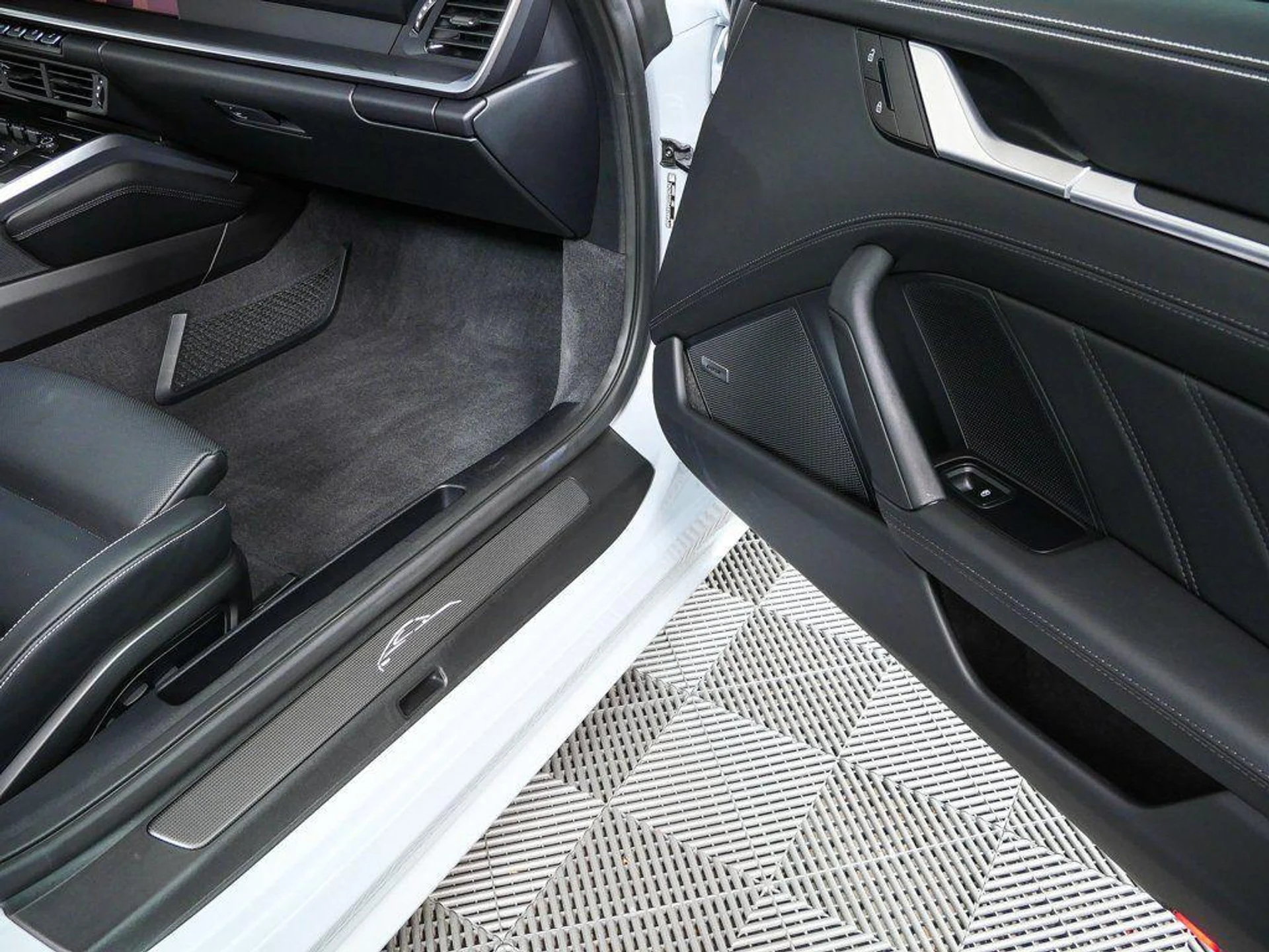 mph022_447630656_x_S_Um_O168a_ASKJ_Mf9vn2_T_It_T_Kx_A_64f4b9d9bf