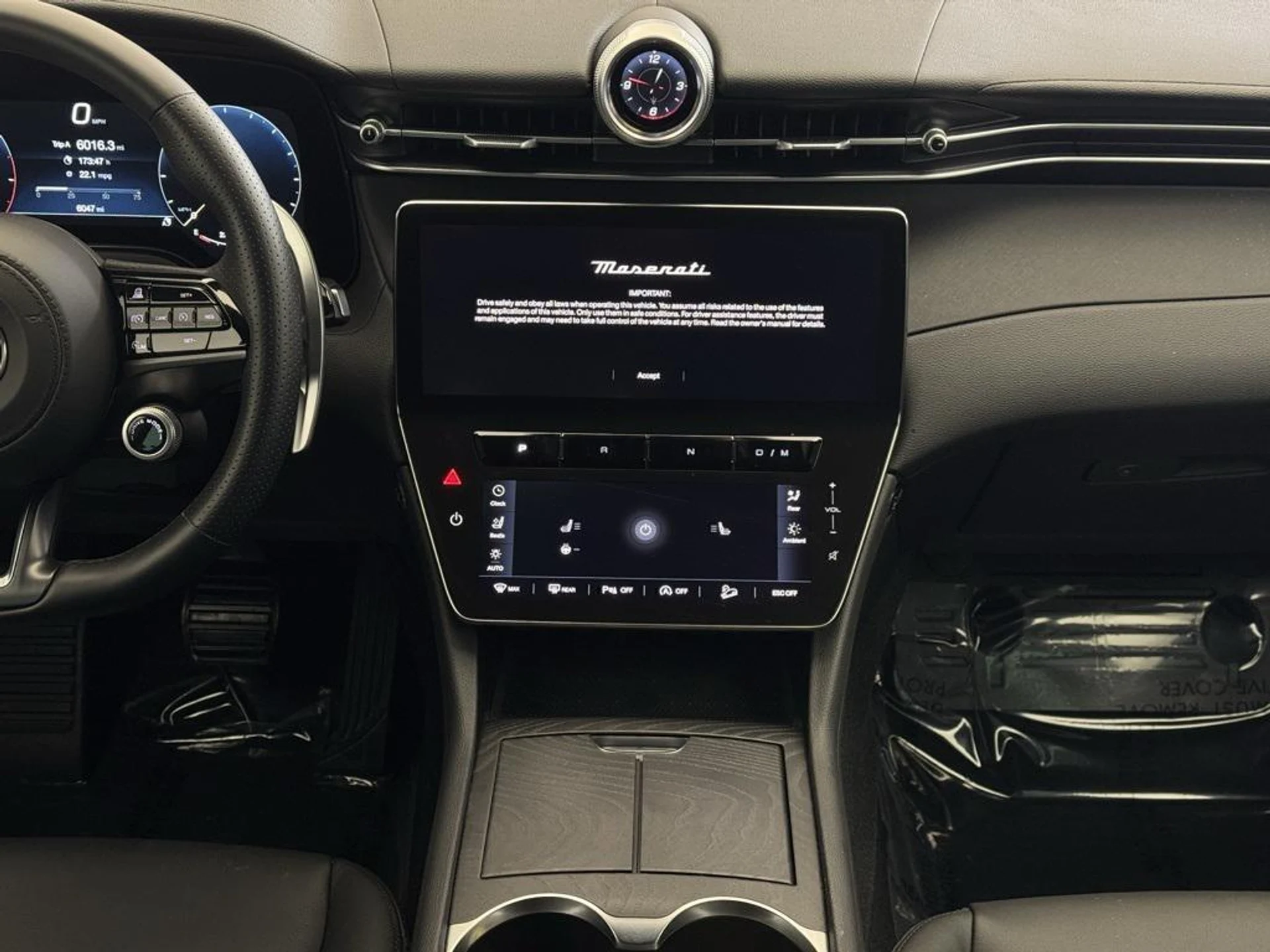 mph022_450052802_9a_L_Hf_E2_QO_Vfe4_C_Gch6tis_L38qmw_a641699239