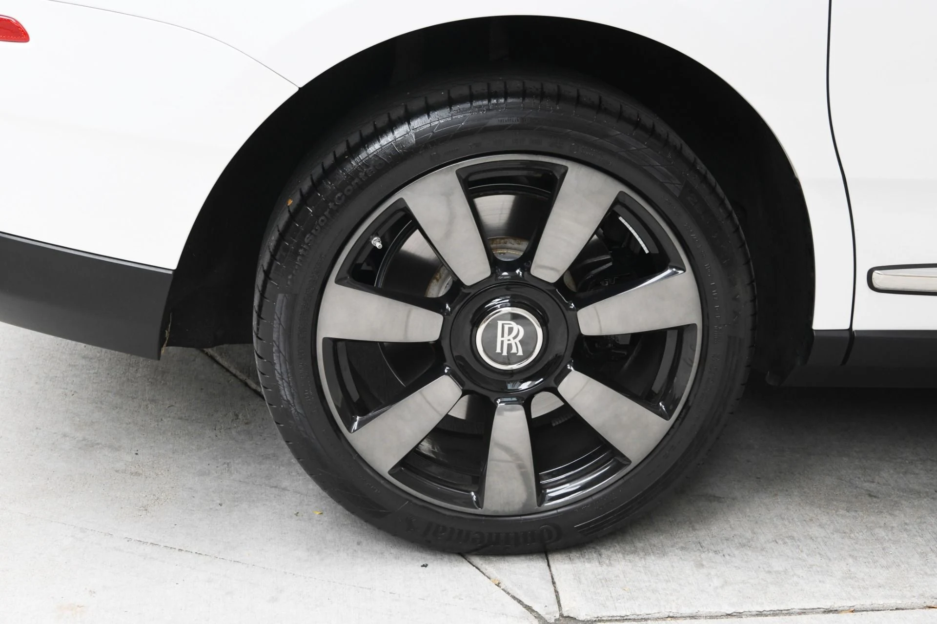 mph022_45994293_10633_p24_l_686b3325dd