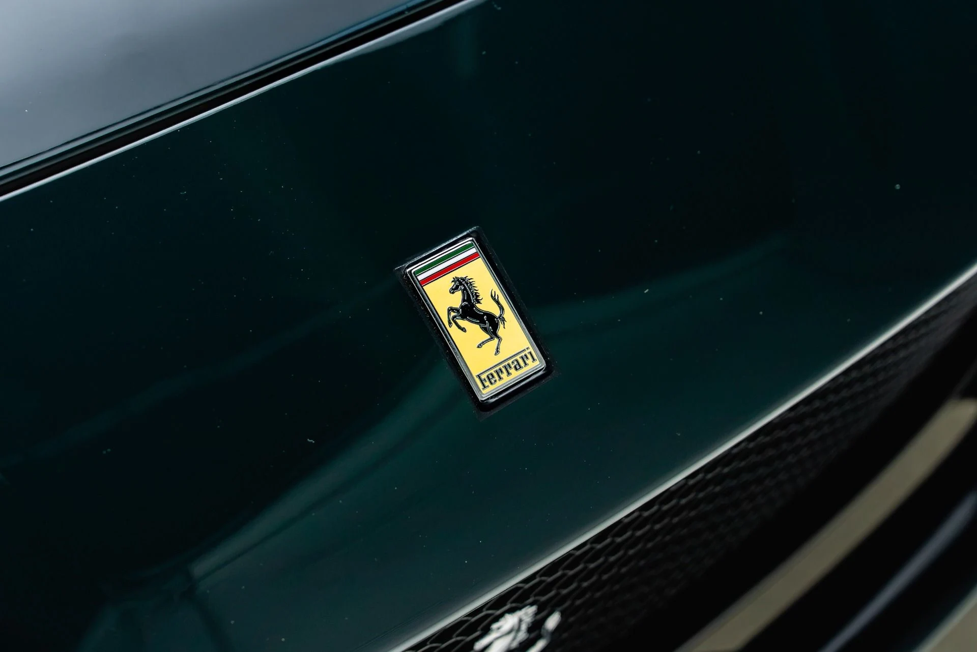 mph022_462516810_Used_2023_Ferrari_812_GTS_1784738266_c1b5781c49