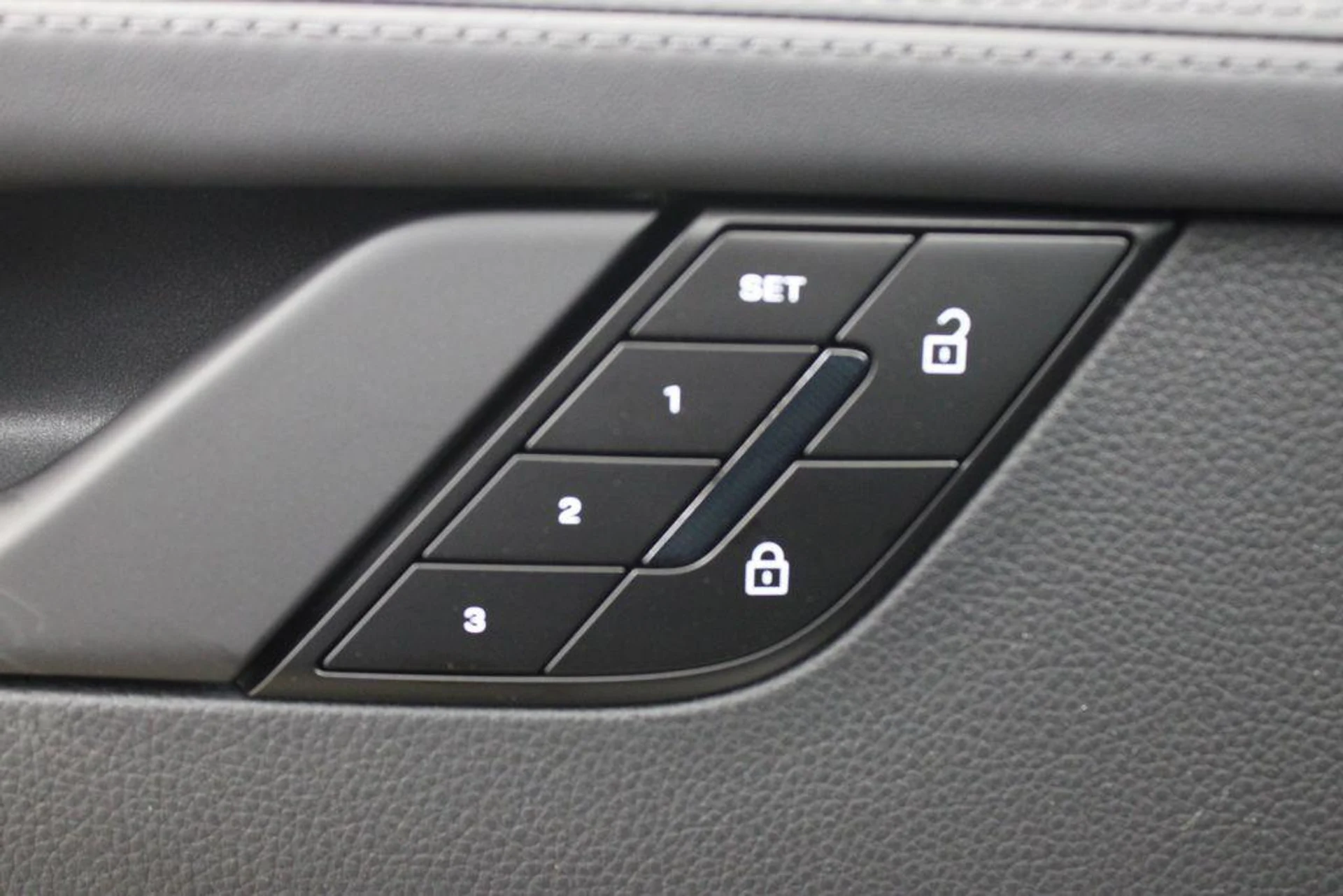 mph022_463310250_of_CHH_0_GK_fb_P05_V52n_N0_Ui_Ja4c_863624a1a3