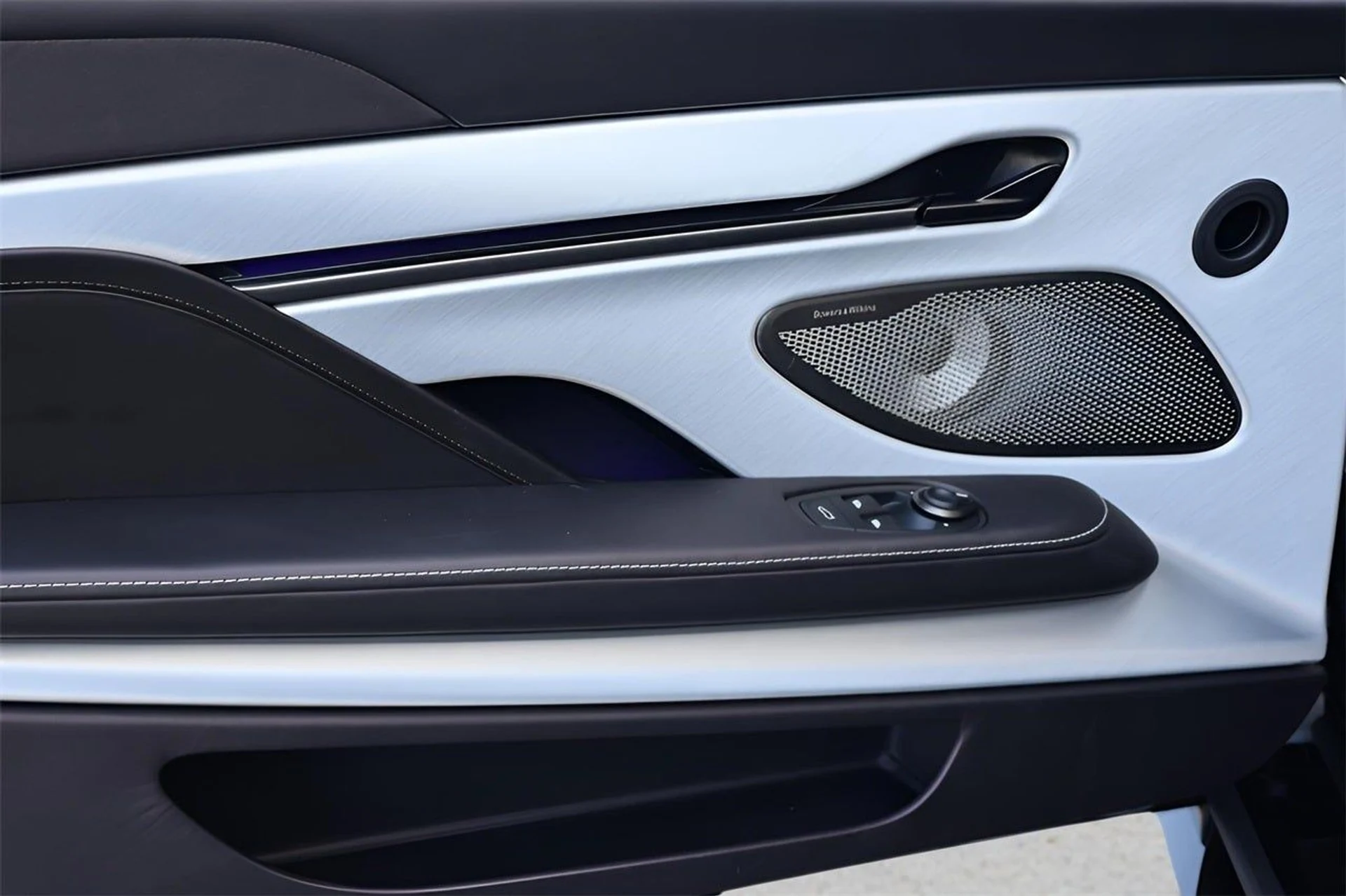 mph022_464467647_23_d132d25595