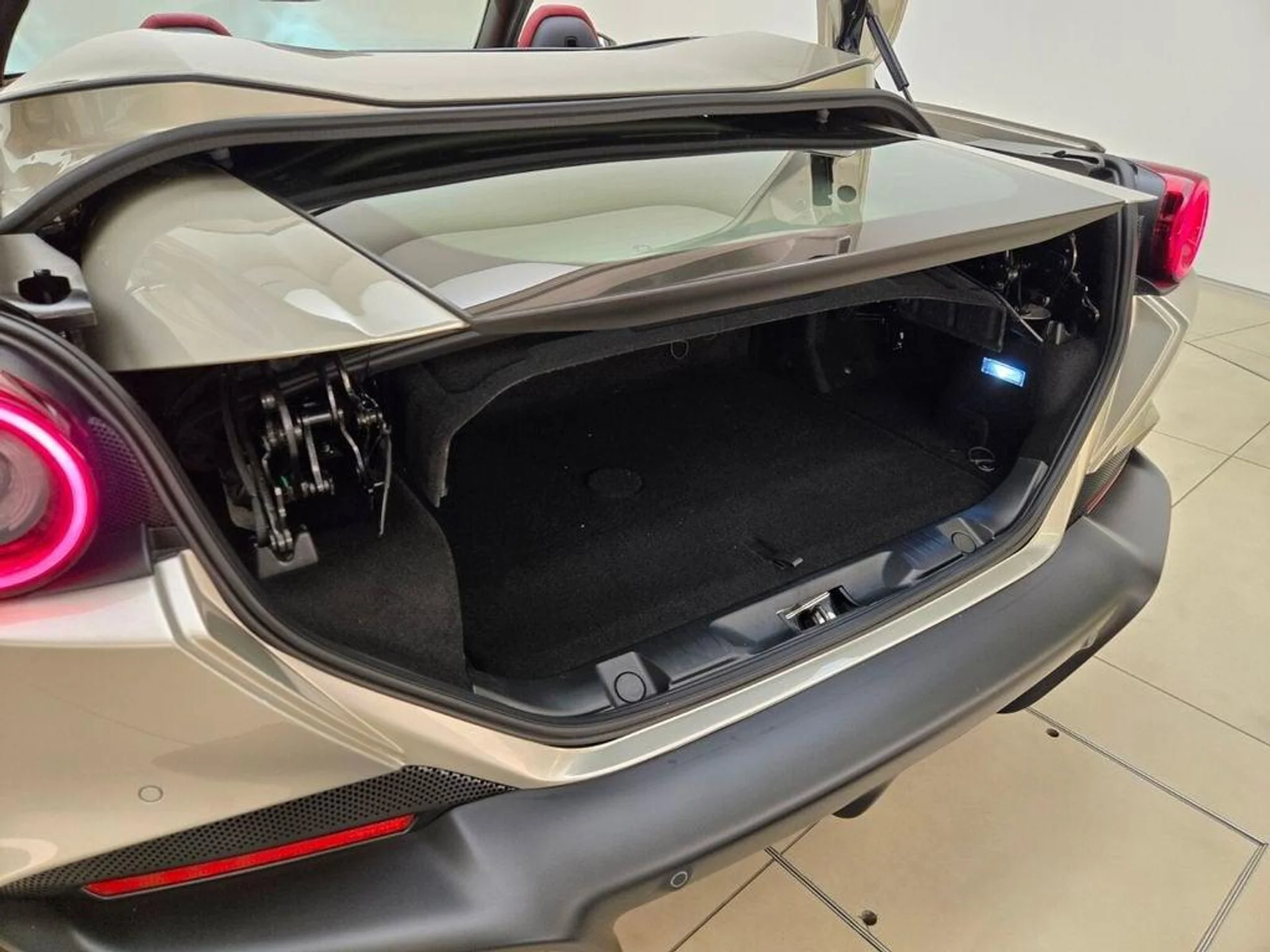 mph022_464794579_Used_2023_Ferrari_Portofino_M_1778593634_fb95e7df85