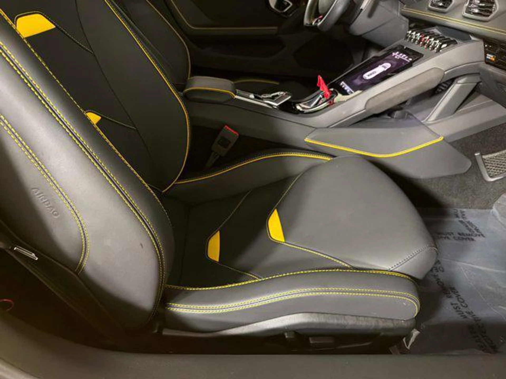 mph022_466435897_uuhmquink_Dhx_Vgu1qu4o_O8b_WU_4_M_723948087d