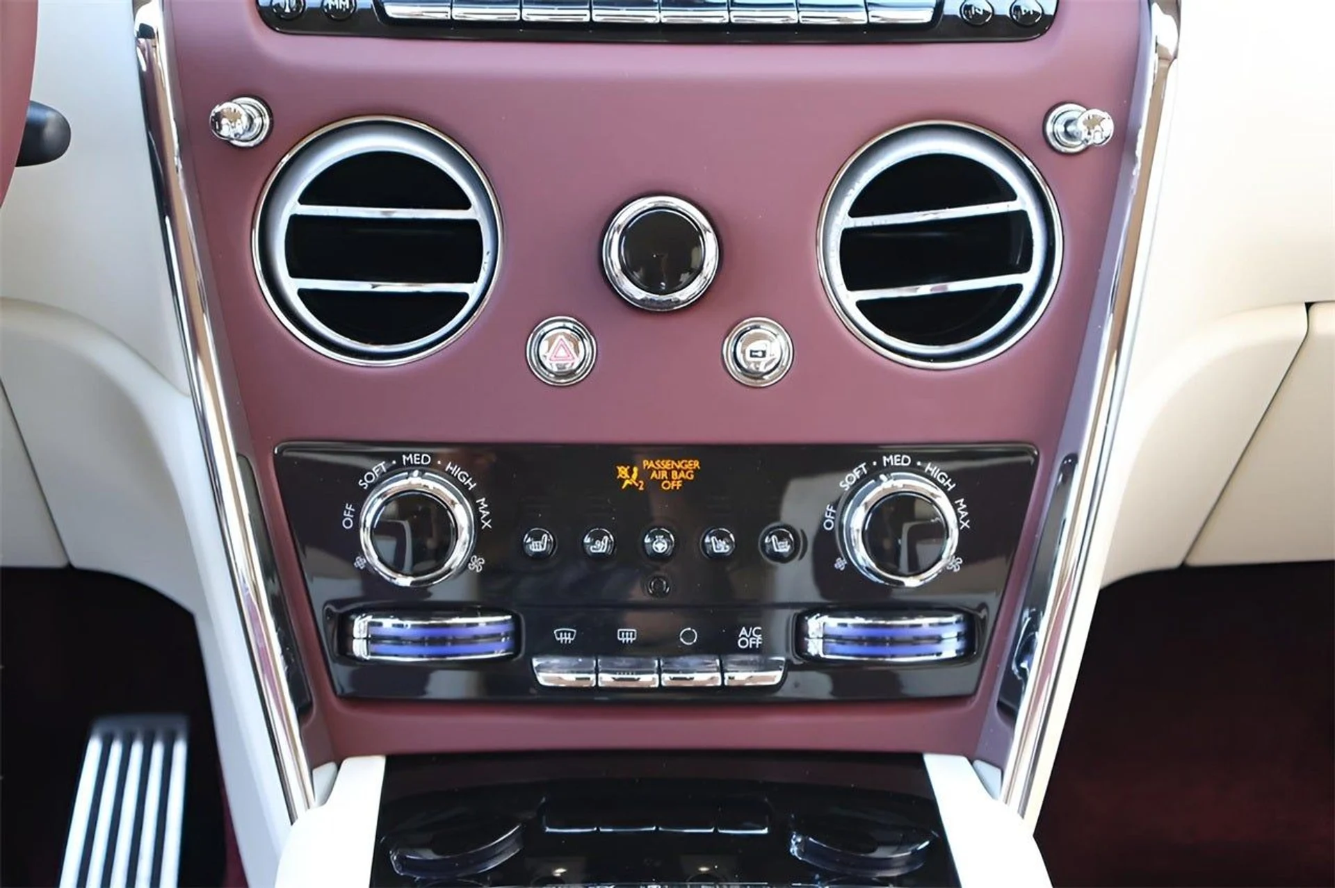 mph022_469669308_23_2a43ea64f1