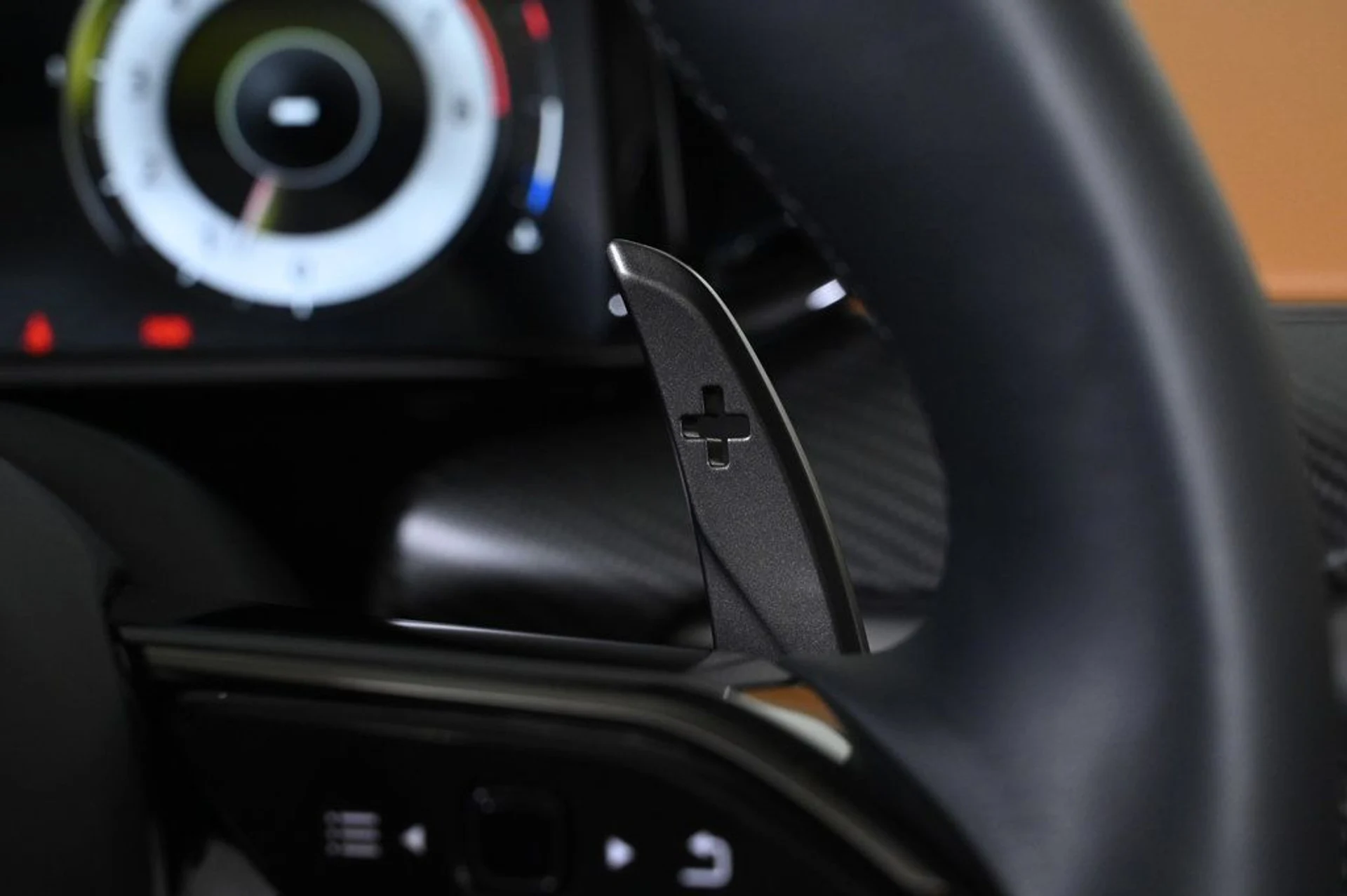 mph022_474580456_used_2026_aston_martin_vantage_base_11350_22991010_22_1024_1705ec2084