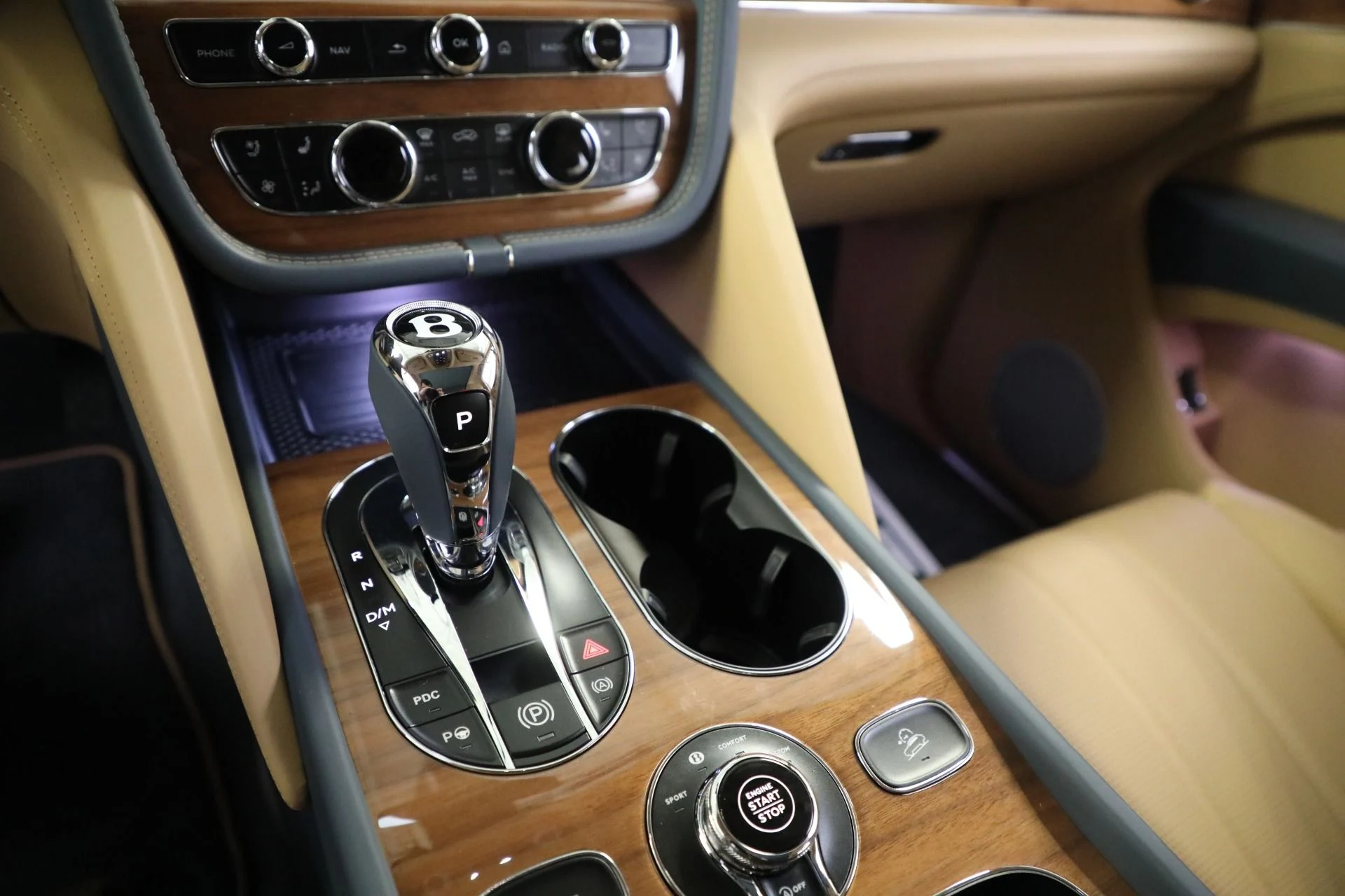 mph022_483362729_Used_2023_Bentley_Bentayga_V8_fa5f374744