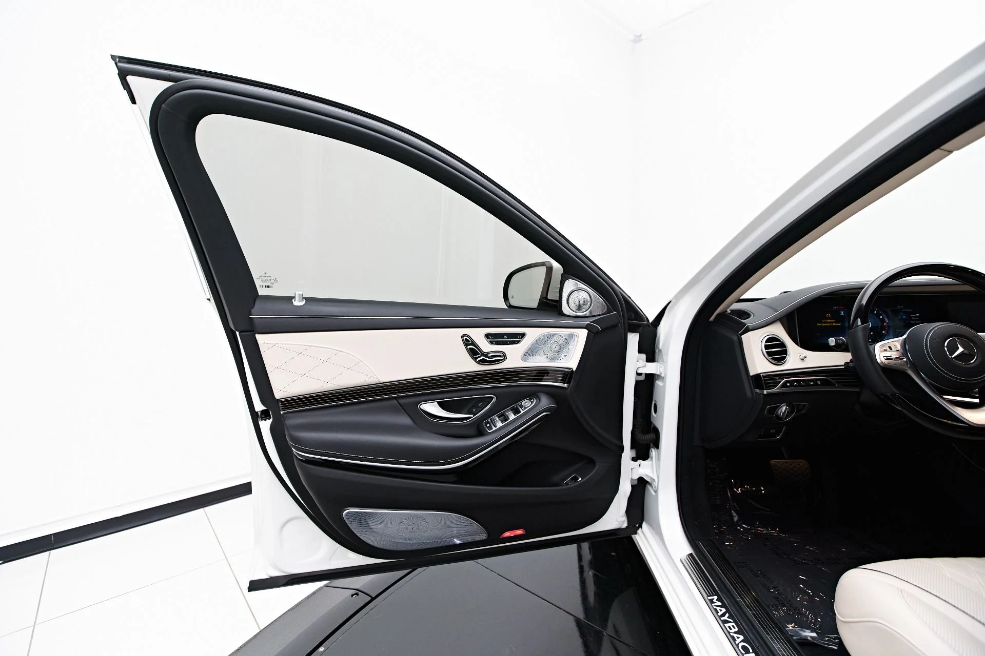 mph022_503358023_Used_2020_Mercedes_Benz_S_Class_Maybach_S_560_1686091105_bd138fc3f6