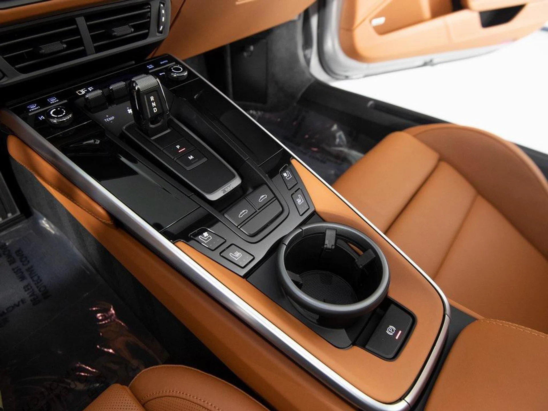 mph022_507537257_Hxri_MA_Ex49d6l1uyhdgubx_Zs_Uo_E_10bc2f5fdf