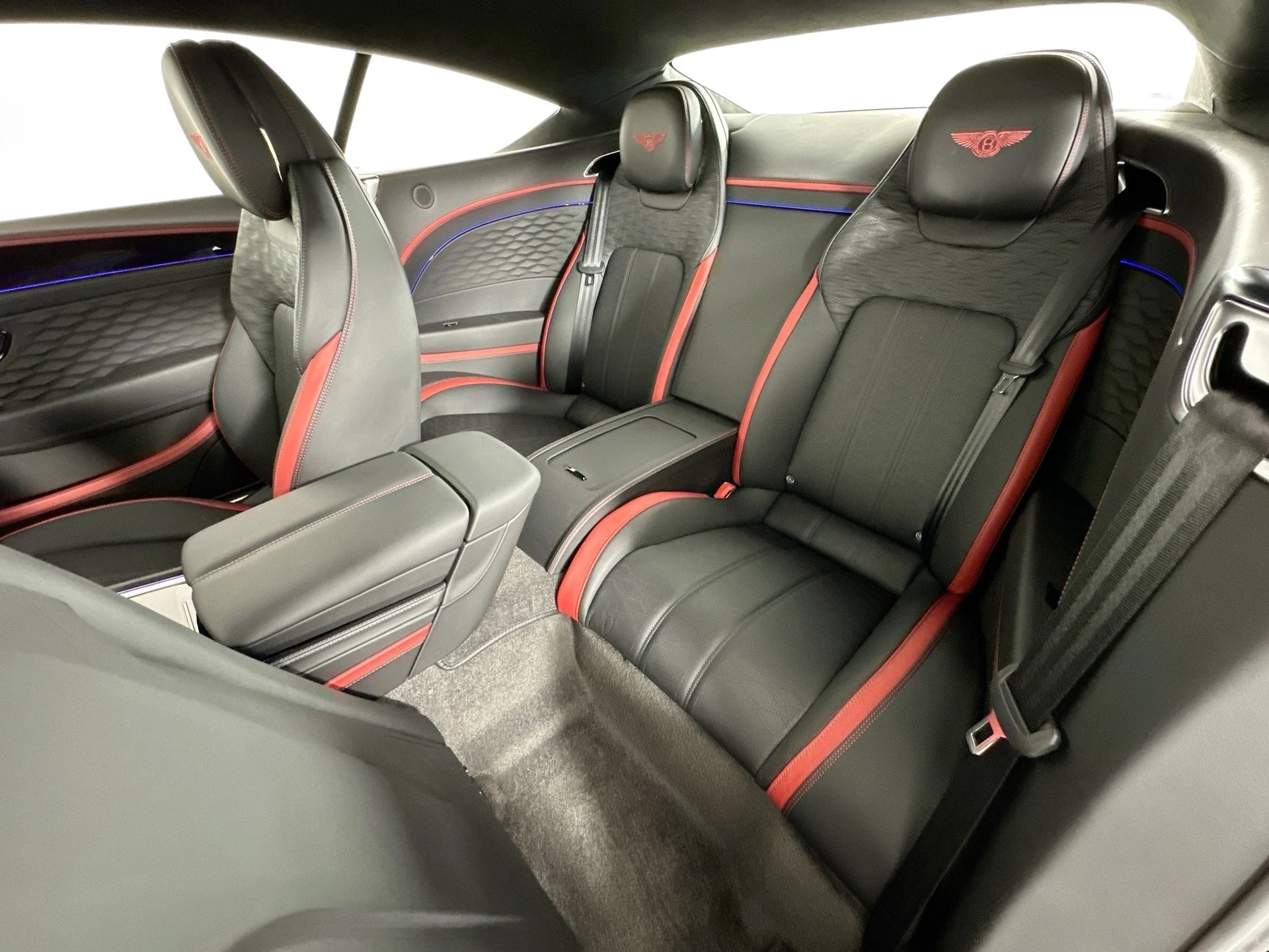 mph022_508512809_23_c40eca228a