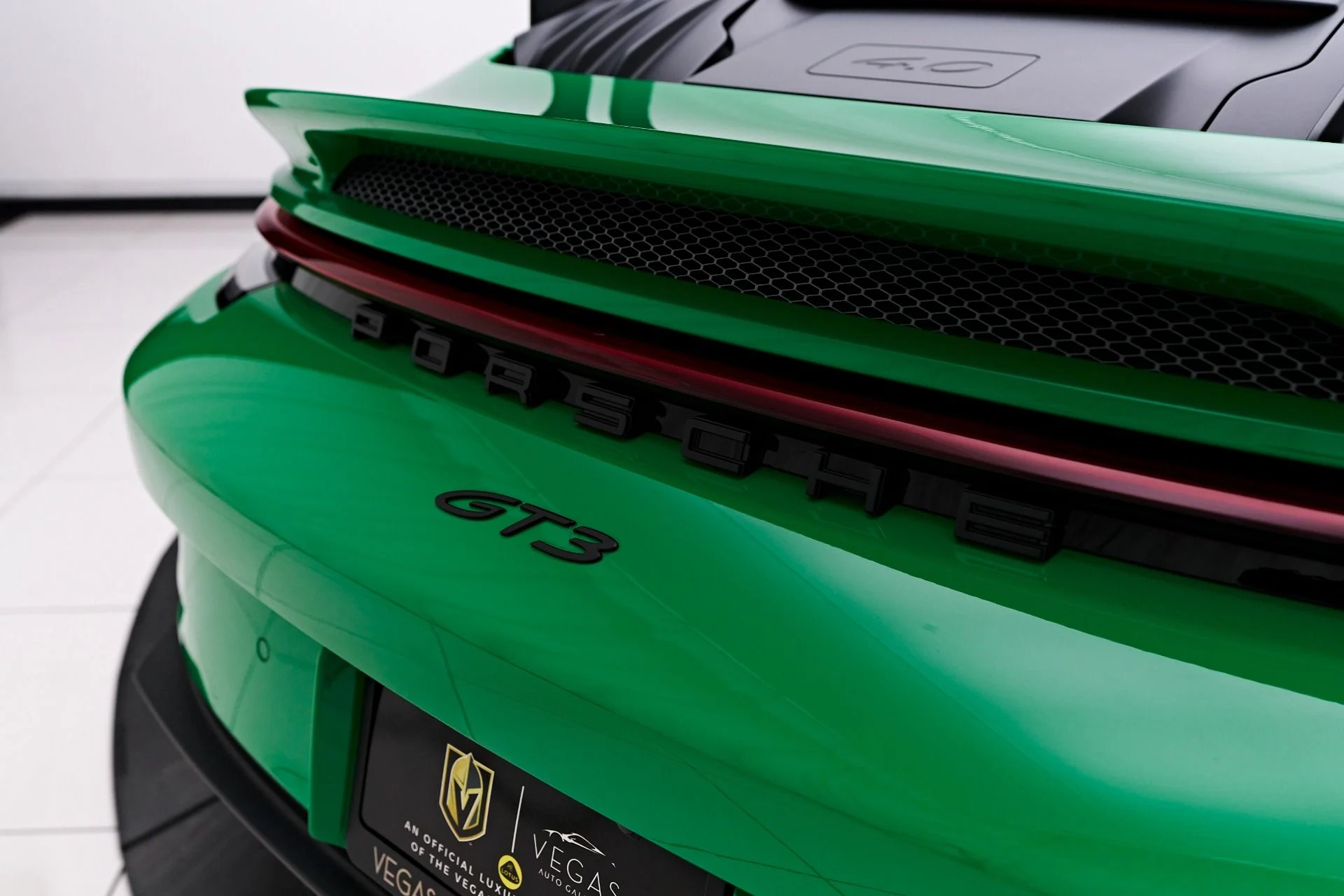 mph022_519956813_Used_2022_Porsche_911_GT_3_1763574748_1279ce0704