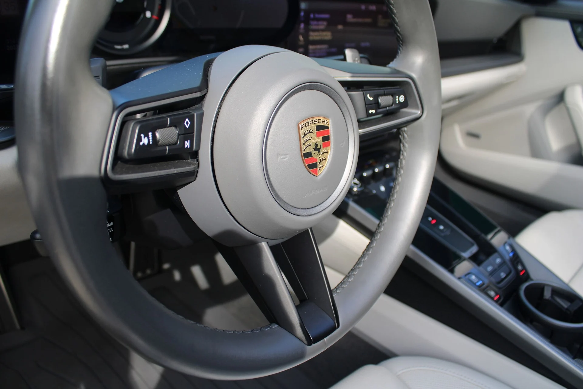 mph022_523284268_21e2a91be0404d046b47a6586a9194a3x_f0f4fbc692