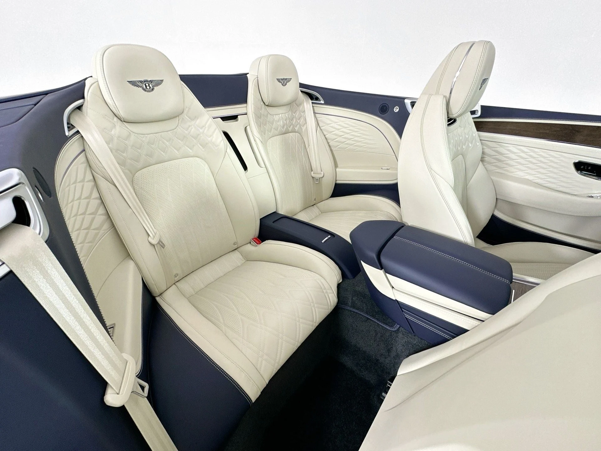 mph022_524660940_23_9b14b68629