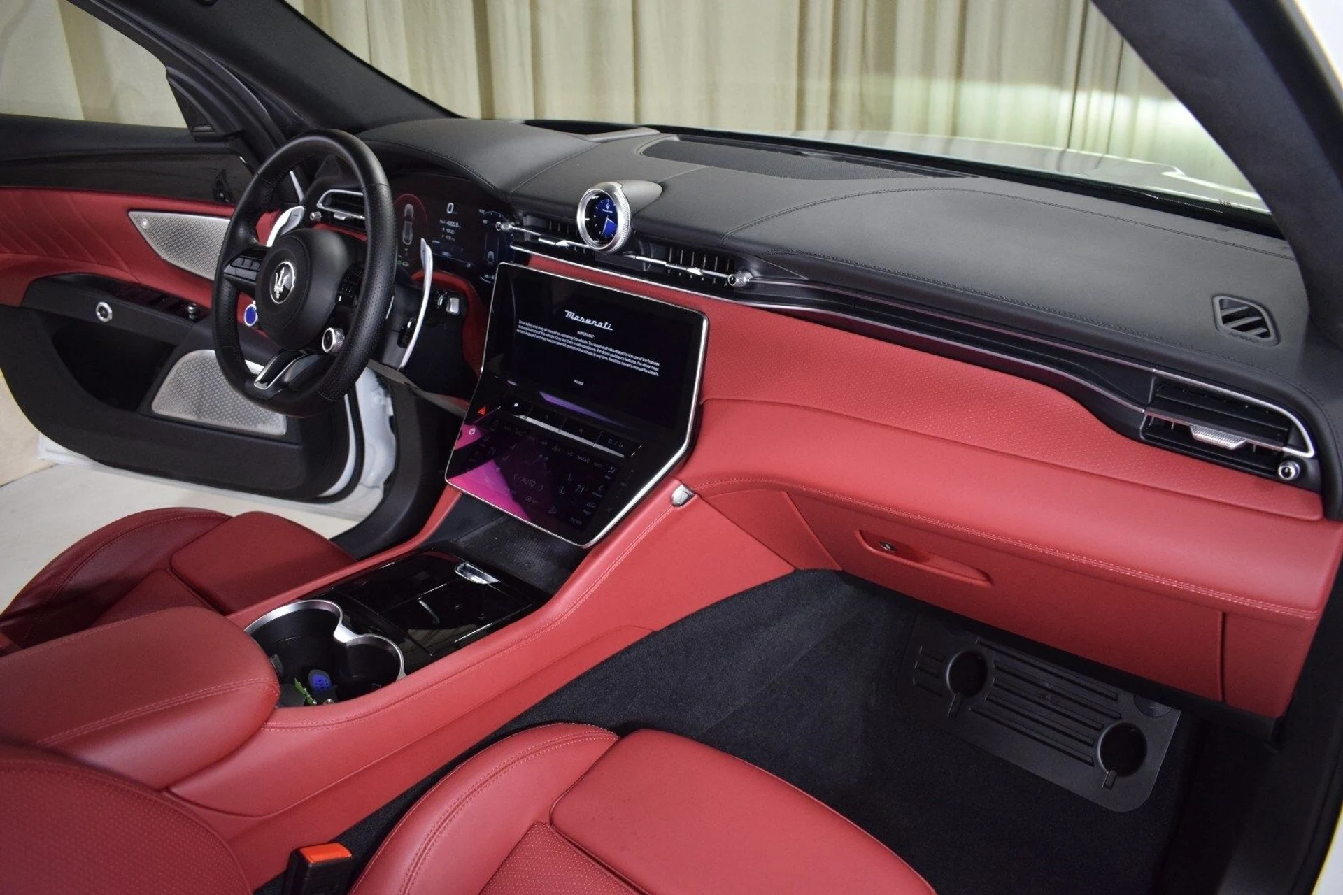 mph022_525999851_4556ef9e1dfeb98562d7d110f3840499x_f6d8d3b96d