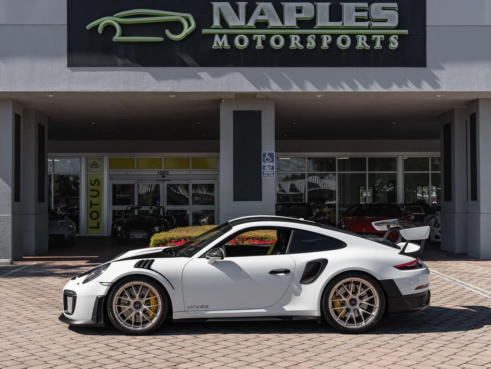 mph022_526451898_Used_2018_Porsche_911_GT_2_RS_1763589949_459f289c5b