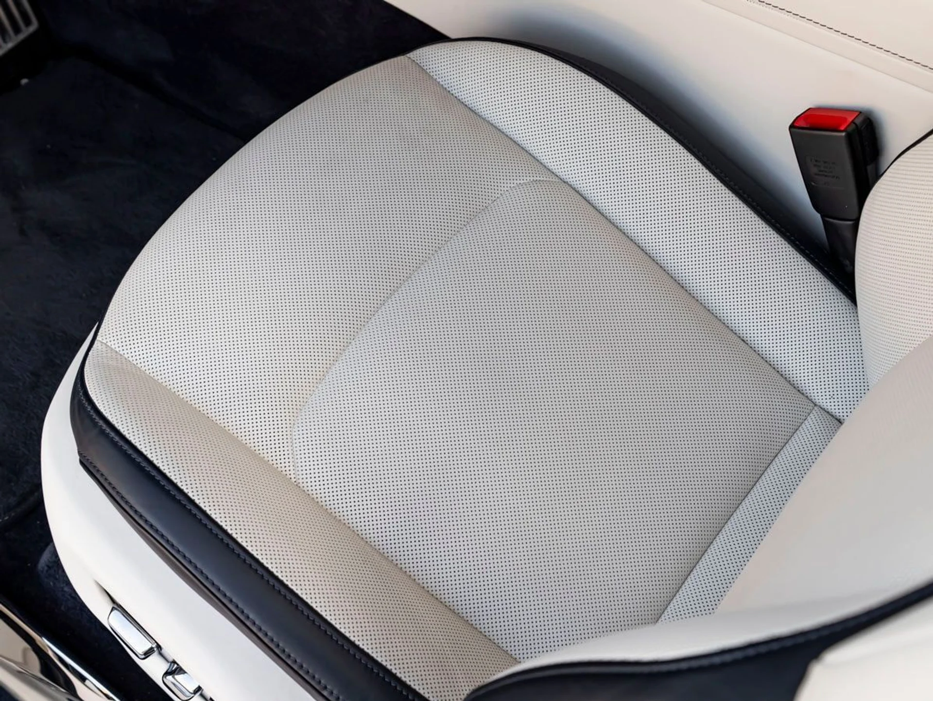 mph022_52789638_23_42e82d949b