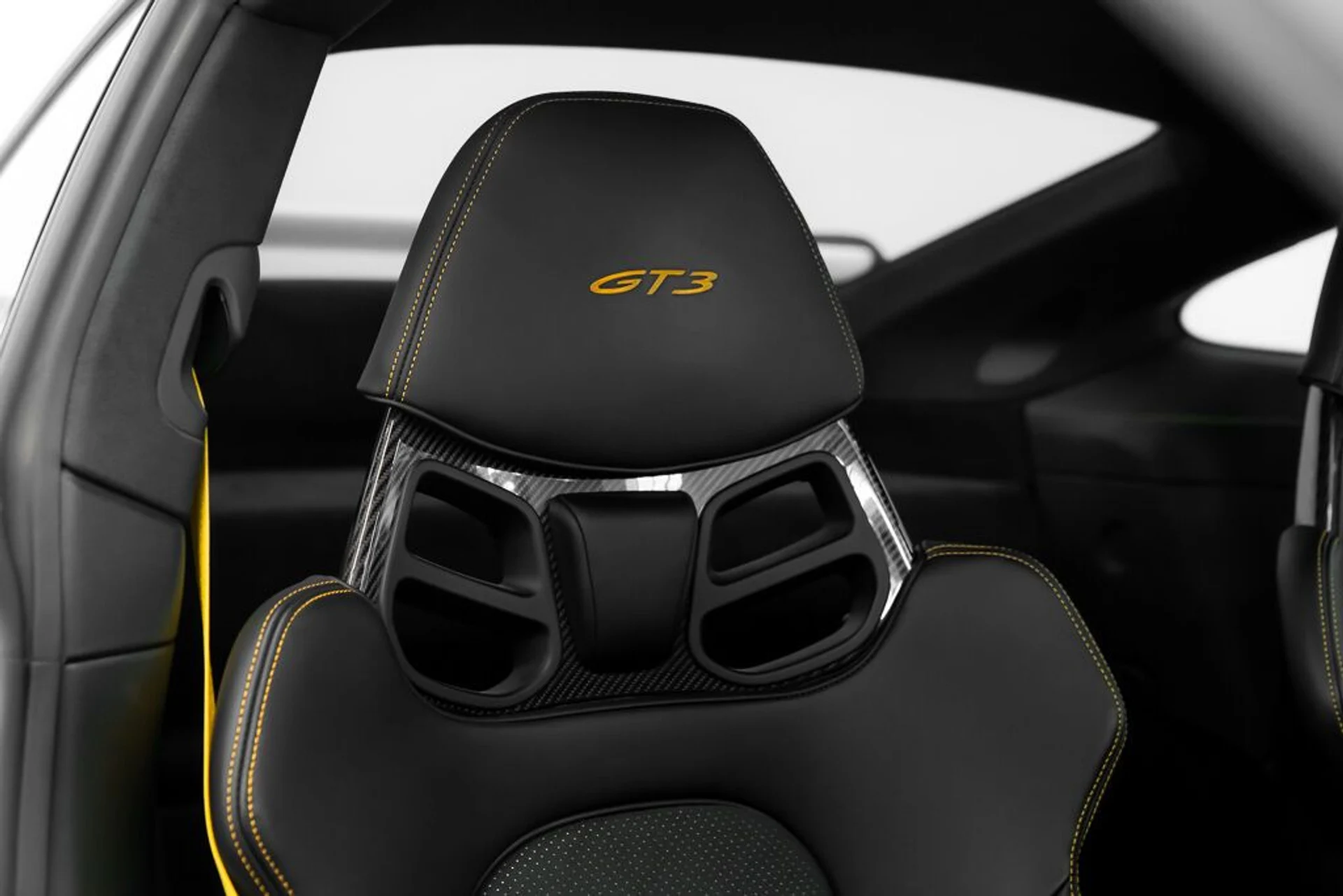 mph022_534113921_porsche_911_2024_jpg_v_1773863537_5c4eb83082