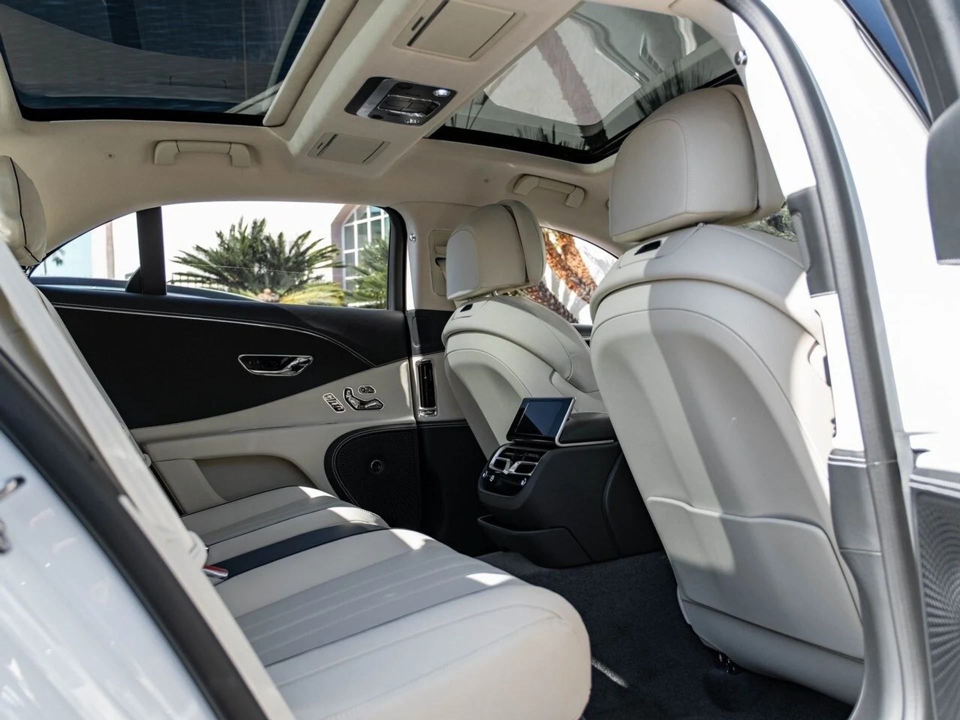 mph022_54082602_f2c8360e4a88437cc57d2cb57bbd0cf1x_1f40fa68a8