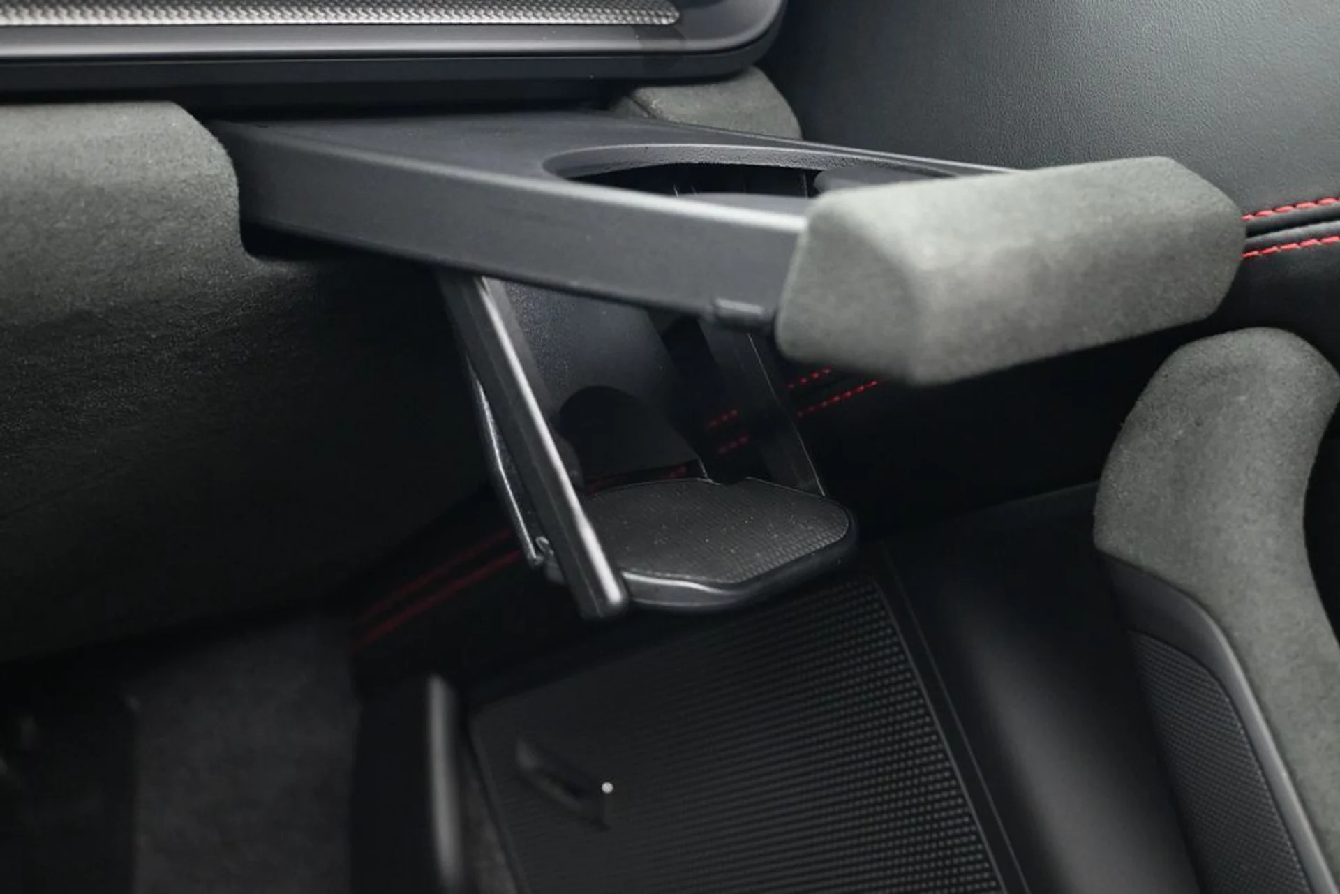 mph022_546683325_fedaa18cc576edd6e5797764ec97cc55x_576889ba77