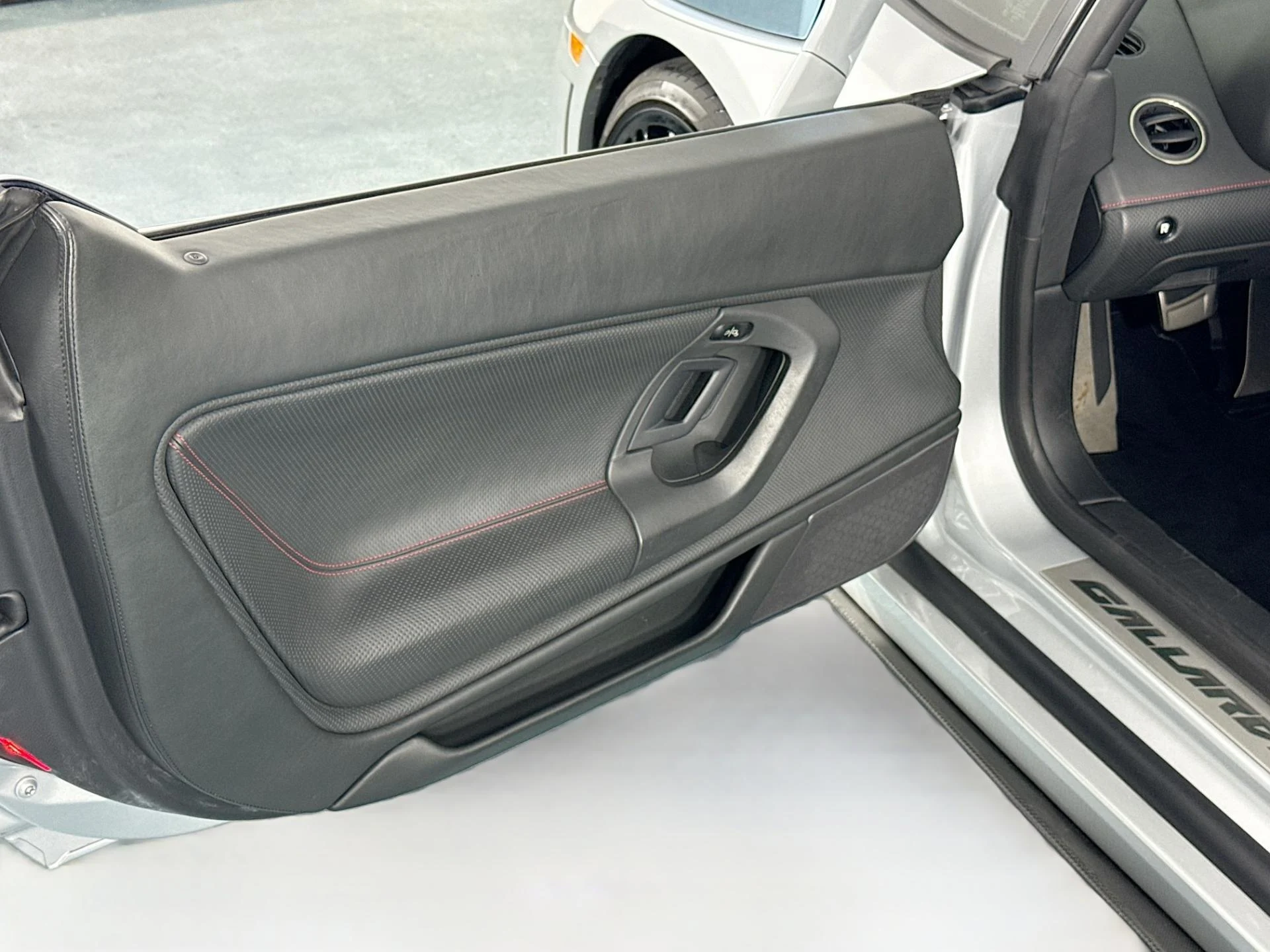 mph022_551537660_Used_2010_Lamborghini_Gallardo_LP_560_4_Spyder_1784851292_e740405257
