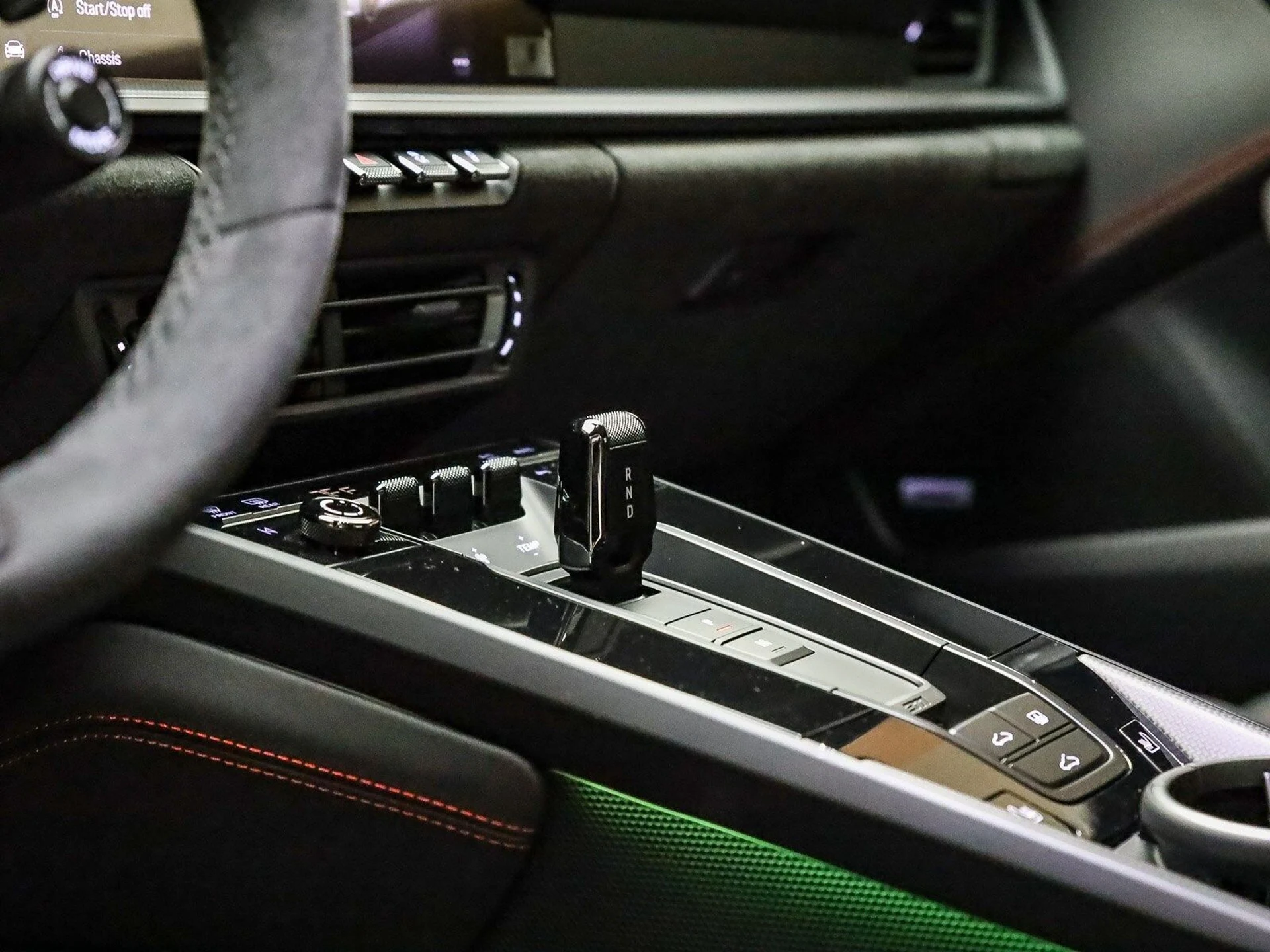 mph022_551850017_a42af65da55a231dda466a792de1b0dax_8b02adcc23