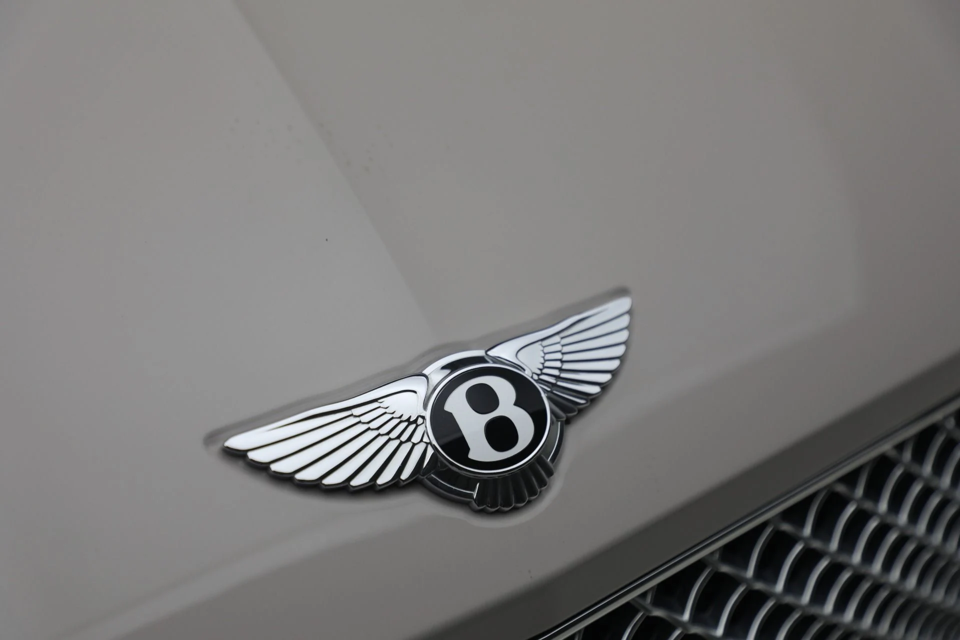 mph022_55529315_Used_2020_Bentley_Continental_GTC_V8_1776967967_bfda178a41