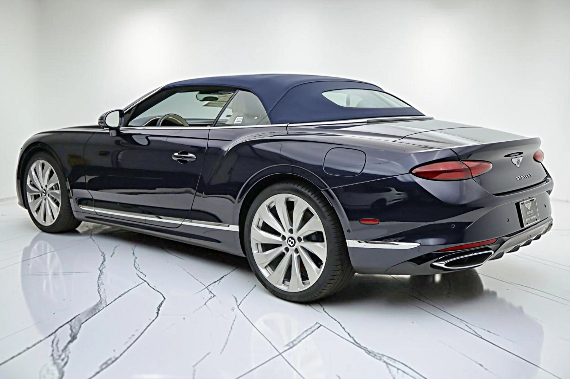 mph022_559250642_New_2026_Bentley_Continental_GTC_d4587c593c