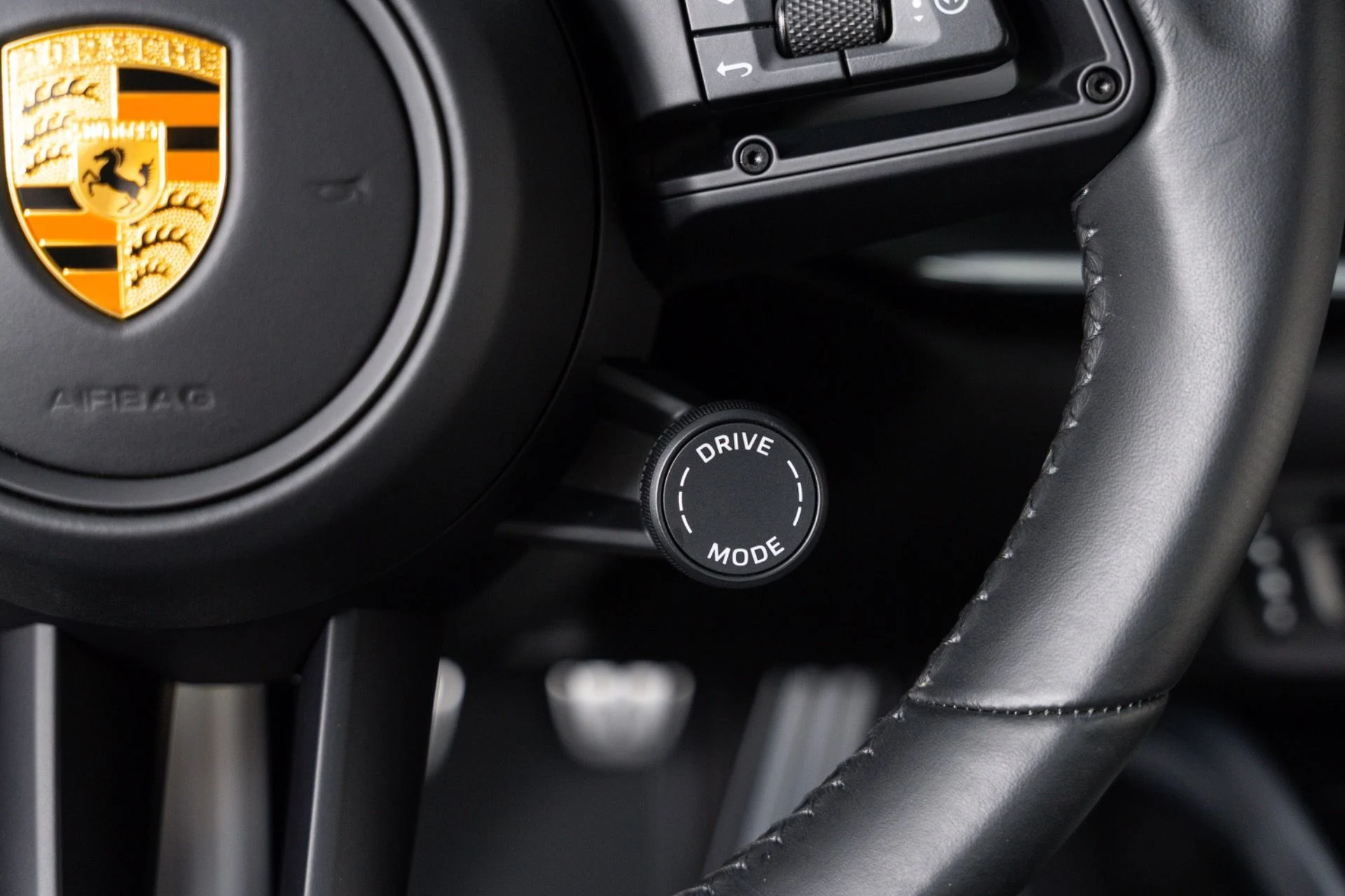 mph022_561426034_Used_2023_Porsche_911_Sport_Classic_1791214046_746e3e7117