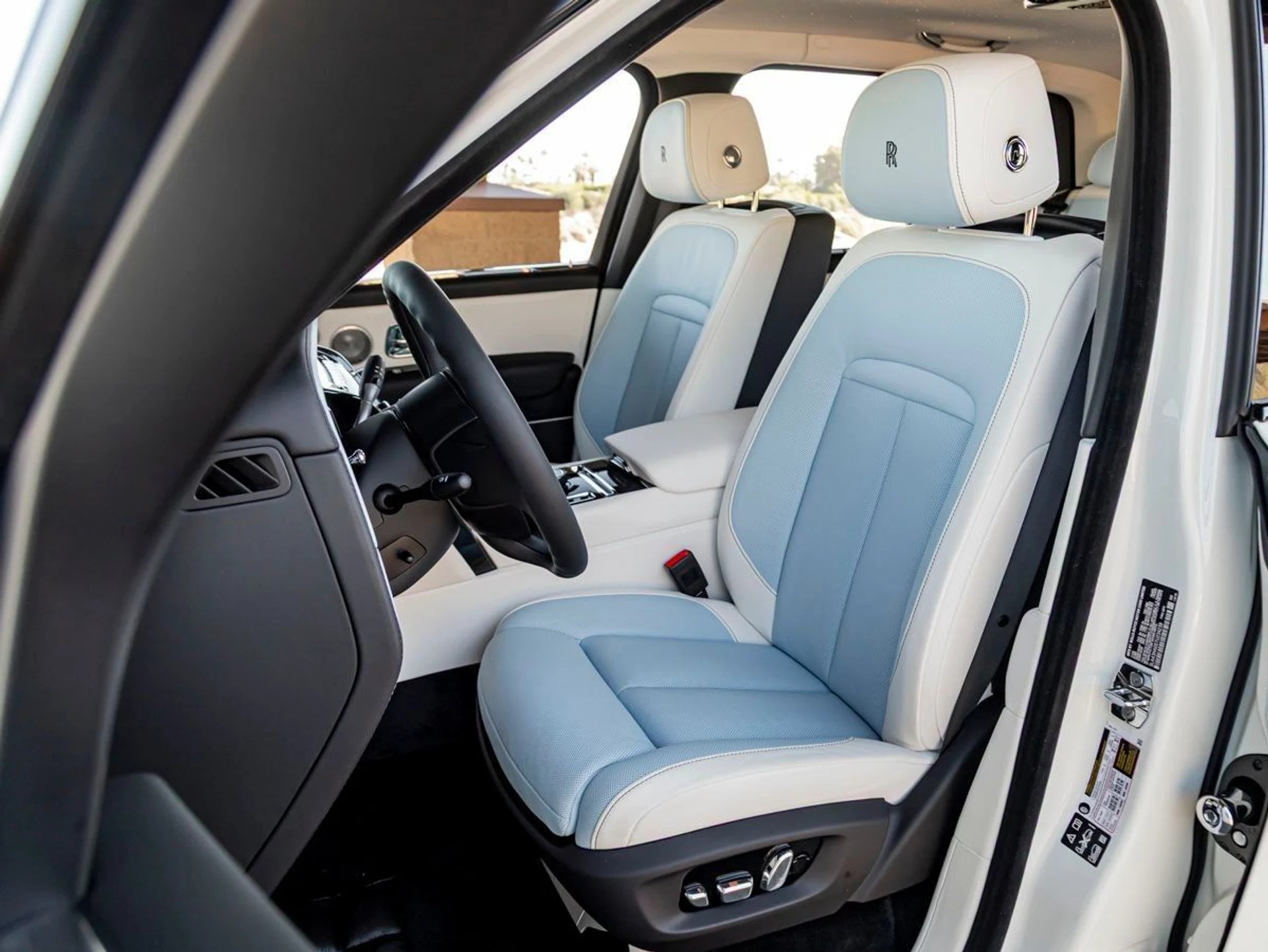 mph022_562412387_23_d0772f86f5