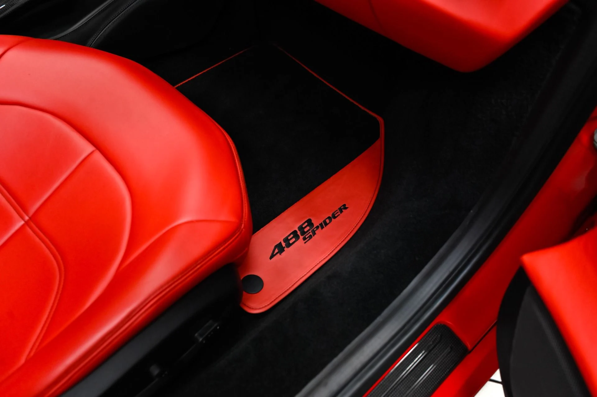 mph022_562820780_Used_2018_Ferrari_488_Spider_1790629138_a7c36ffbc8